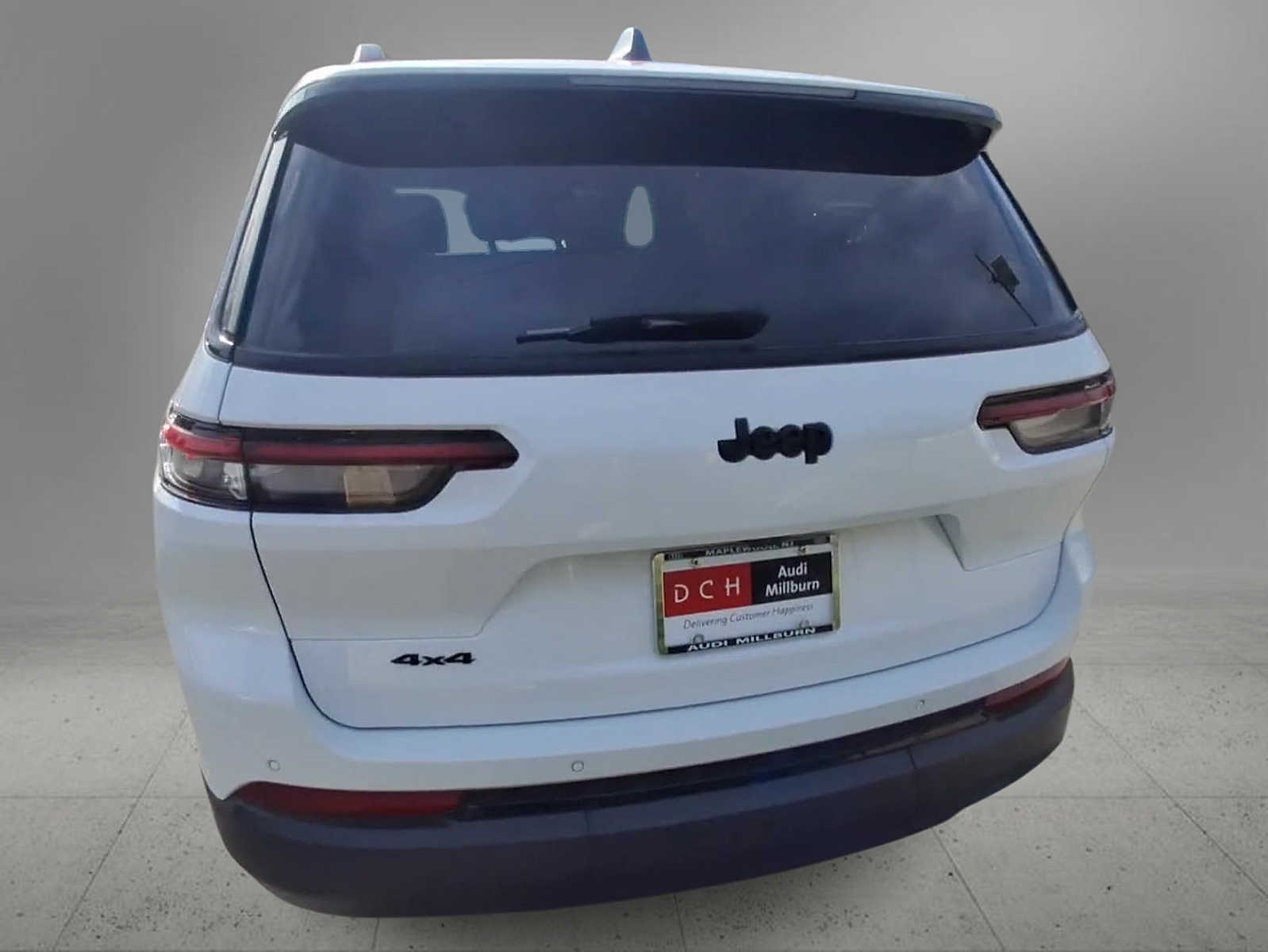 Thumbnail: 2023 Jeep Grand Cherokee - 7