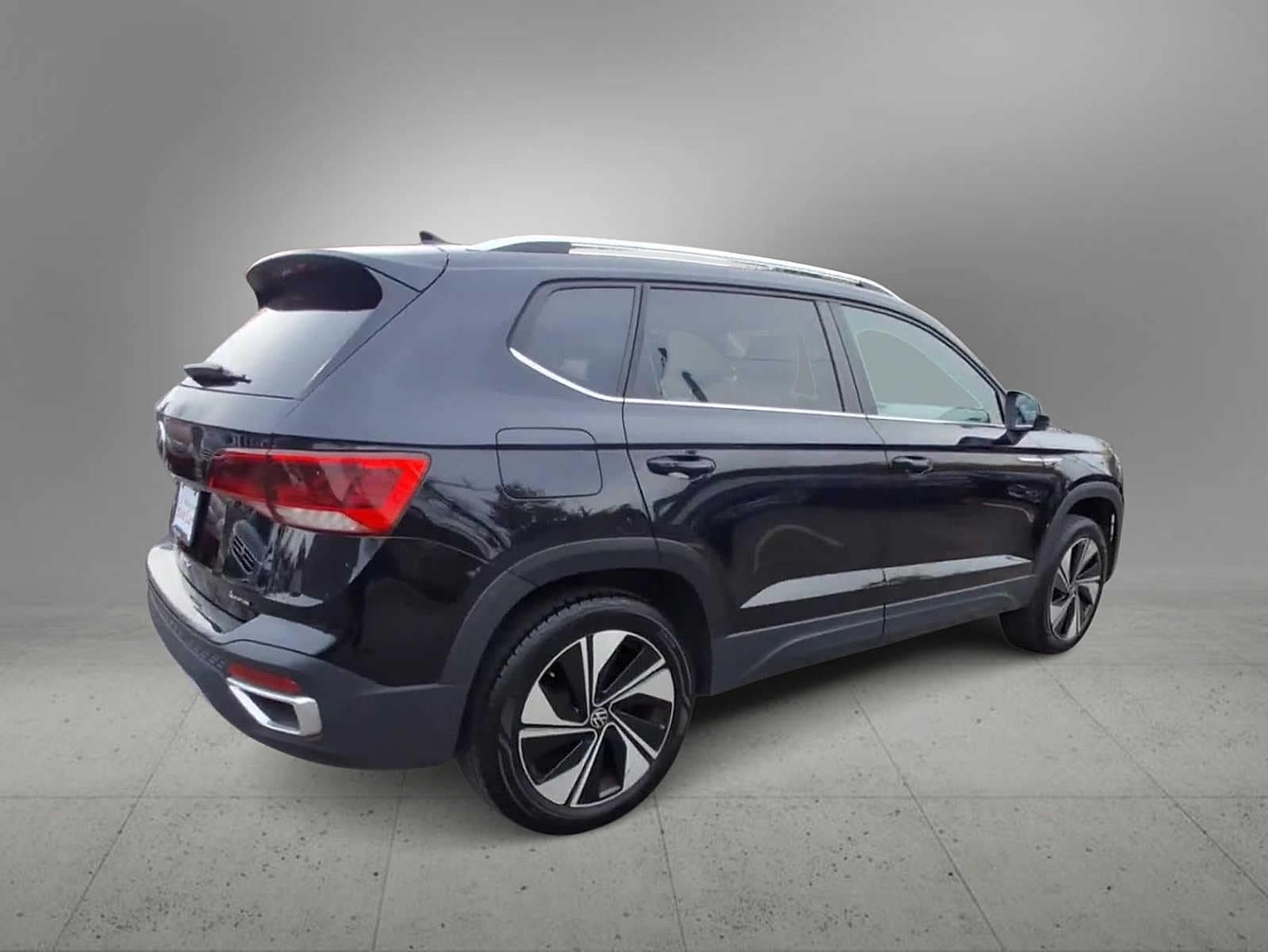 Thumbnail: 2024 Volkswagen Taos - 8