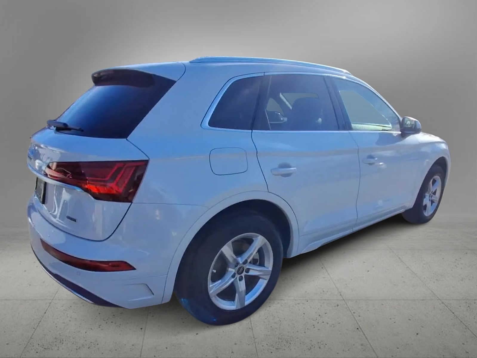 Thumbnail: 2023 Audi Q5 - 8