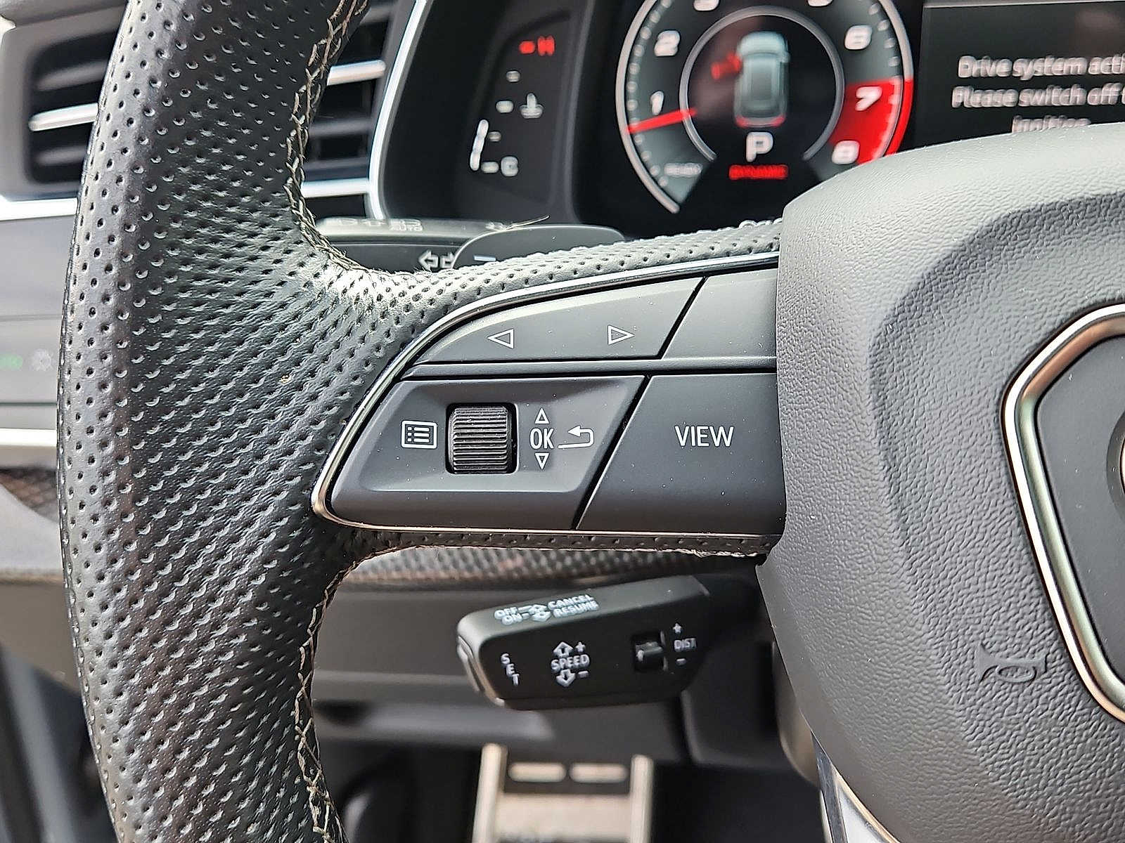 Thumbnail: 2023 Audi SQ8 - 17