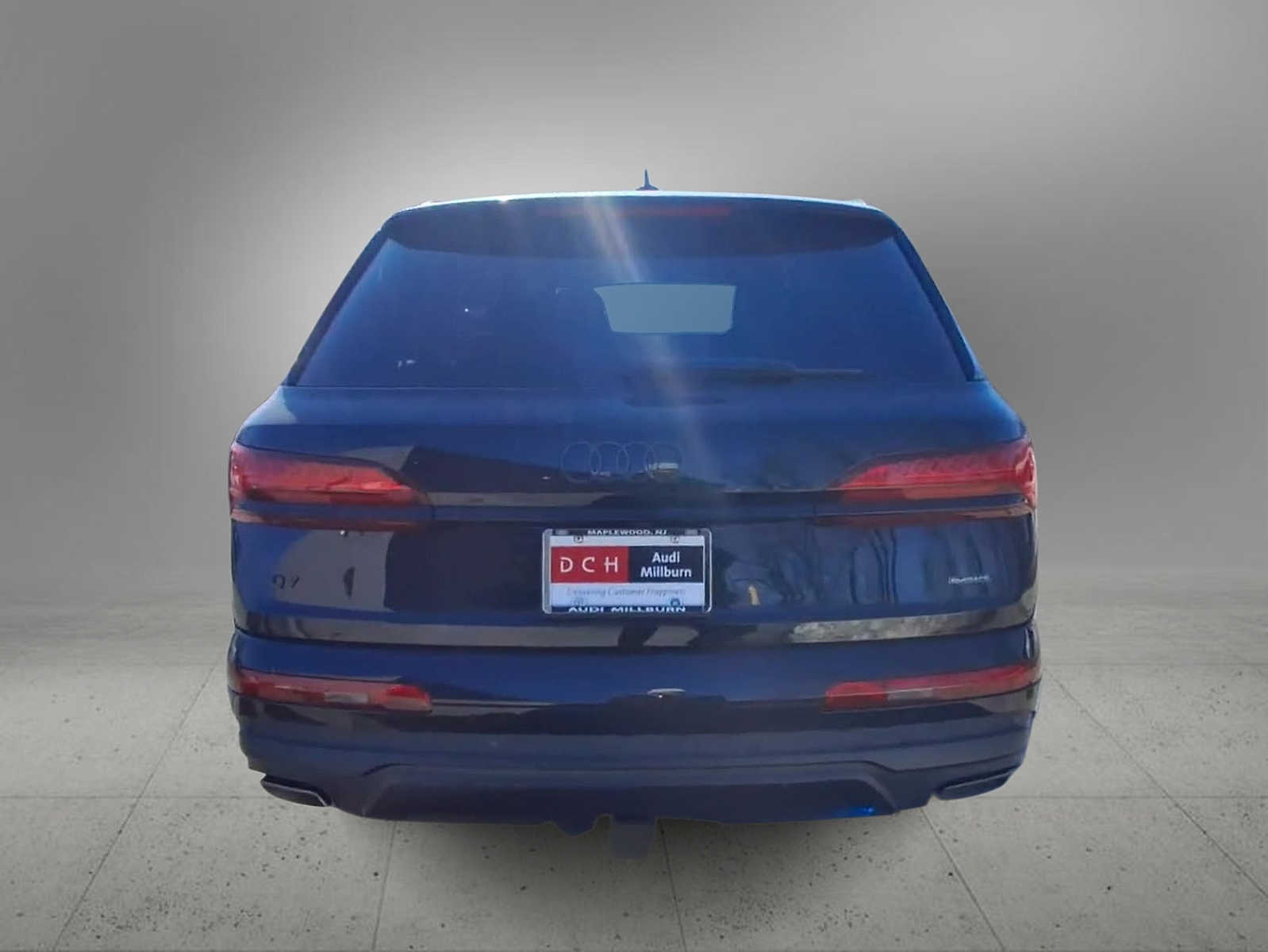 Thumbnail: 2026 Audi Q7 - 7