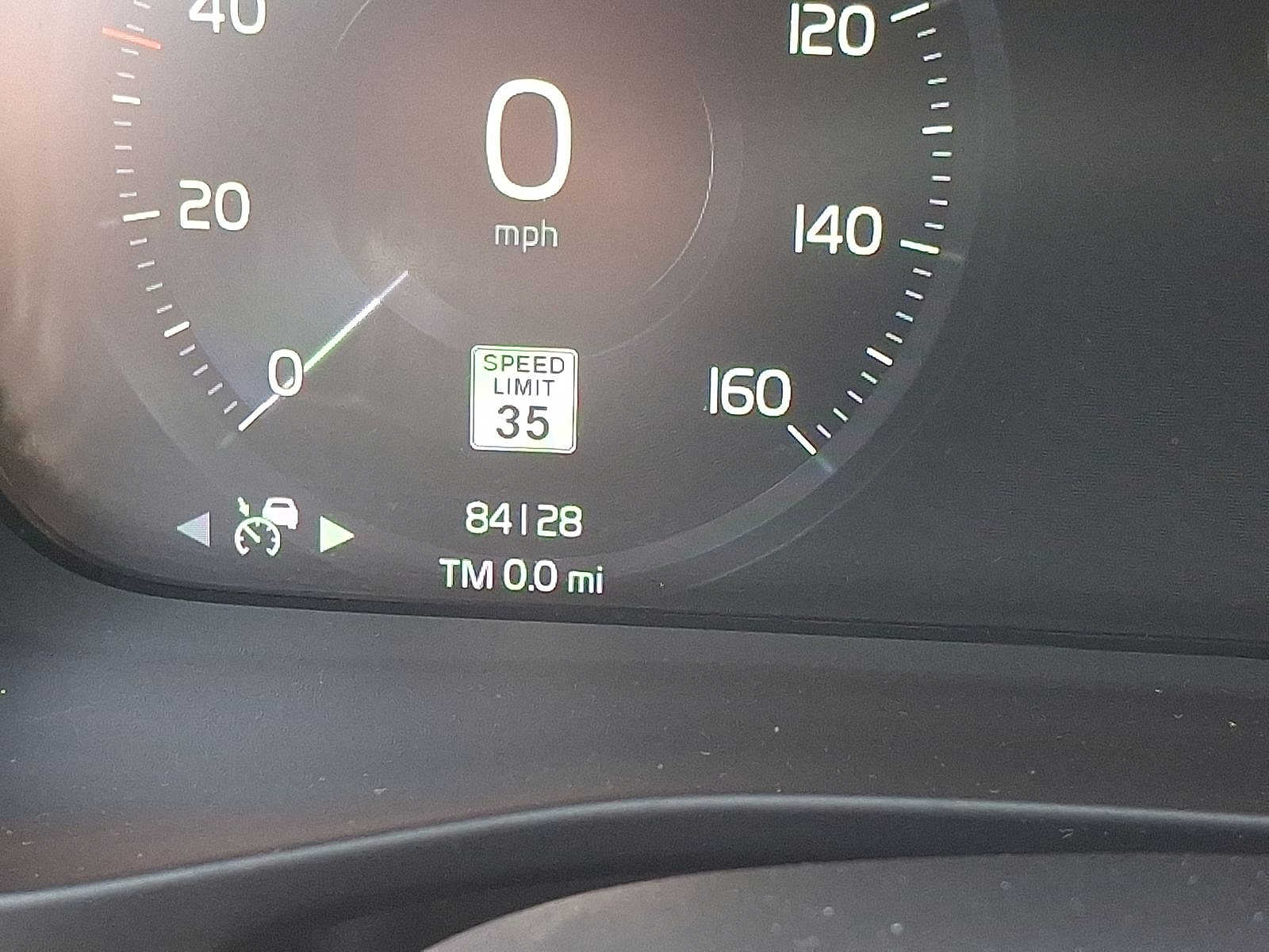 Thumbnail: 2019 Volvo XC40 - 13