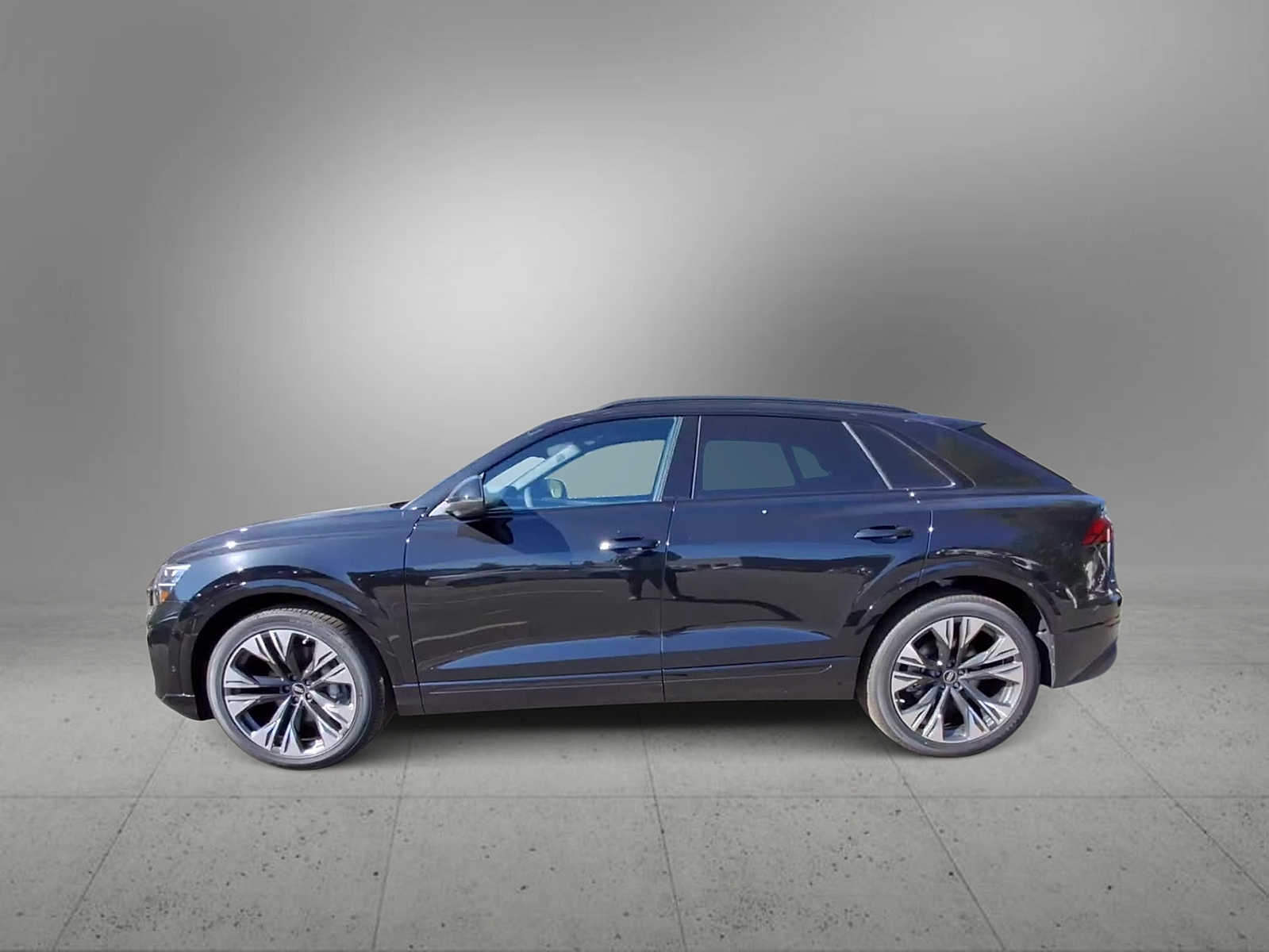 Thumbnail: 2025 Audi Q8 - 5