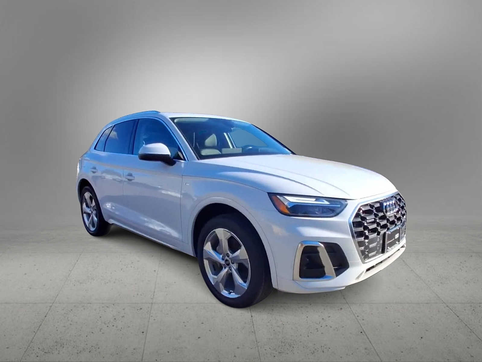 2022 Audi Q5 S line Premium Plus photo 2