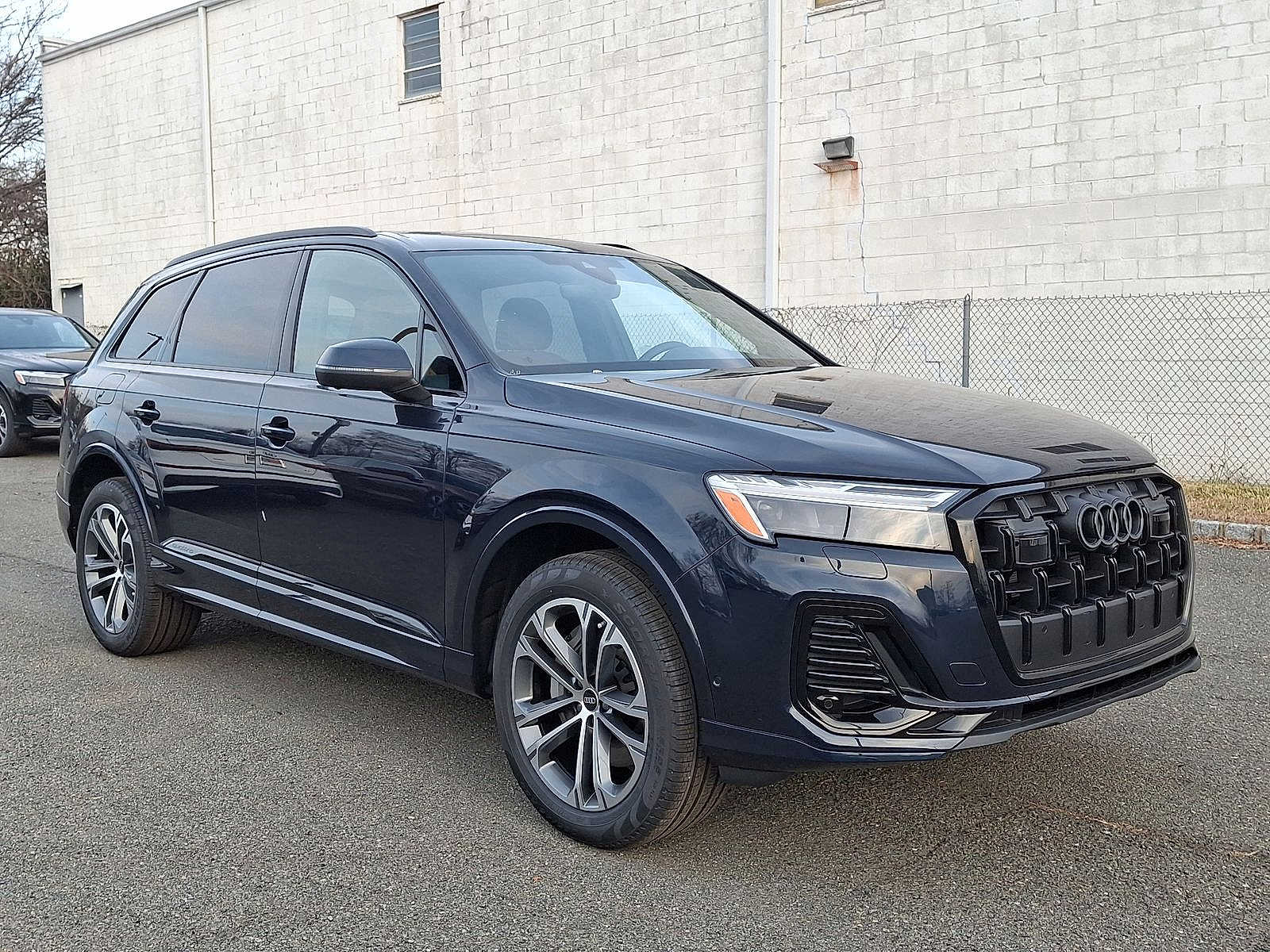 Thumbnail: 2026 Audi Q7 - 10