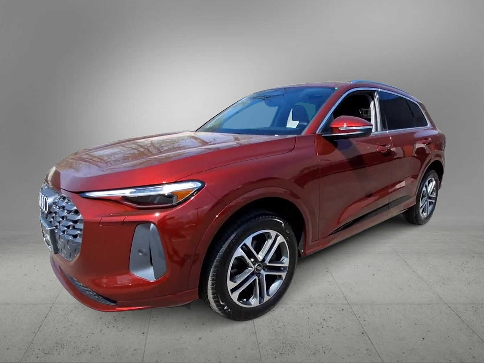 Thumbnail: 2025 Audi Q5 - 4