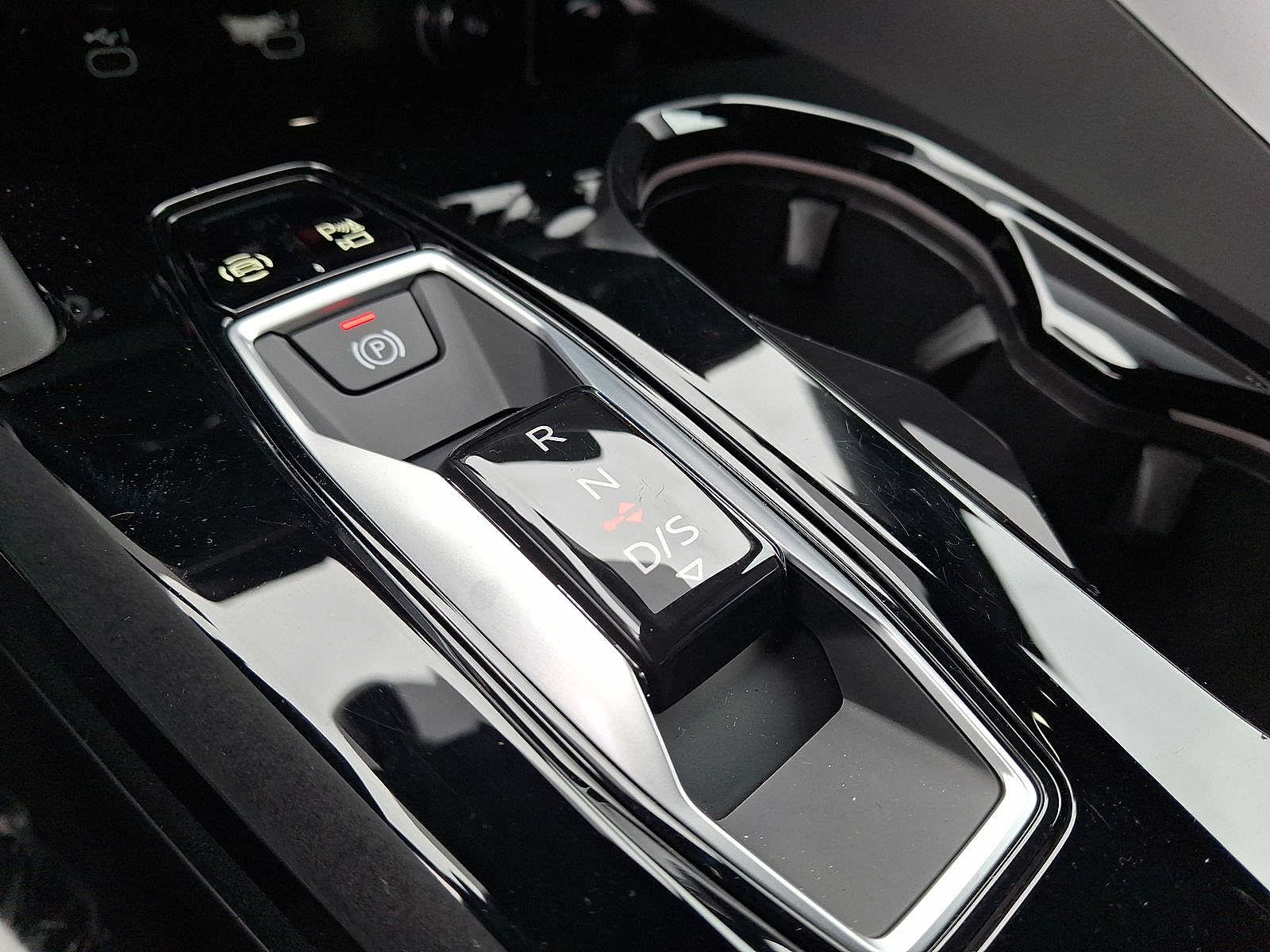 Thumbnail: 2025 Audi Q5 - 12