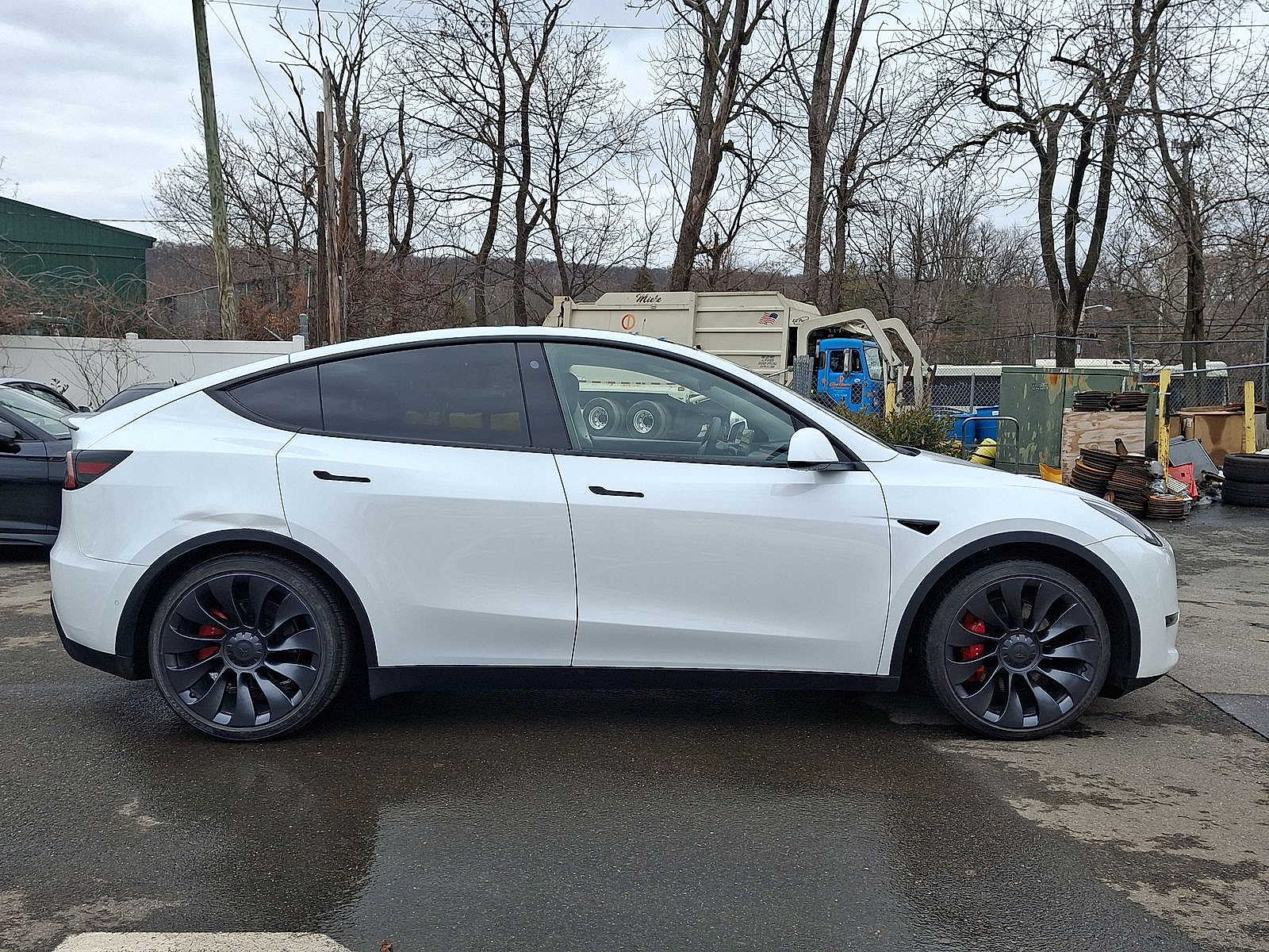 Thumbnail: 2022 Tesla Model Y - 26