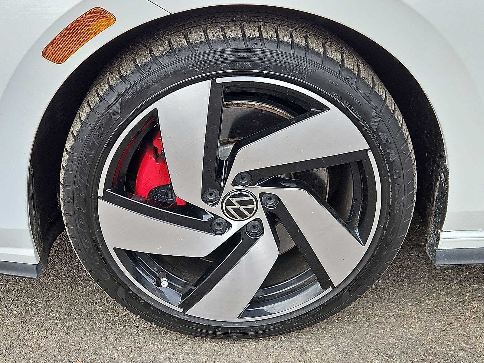 Thumbnail: 2023 Volkswagen Golf - 27