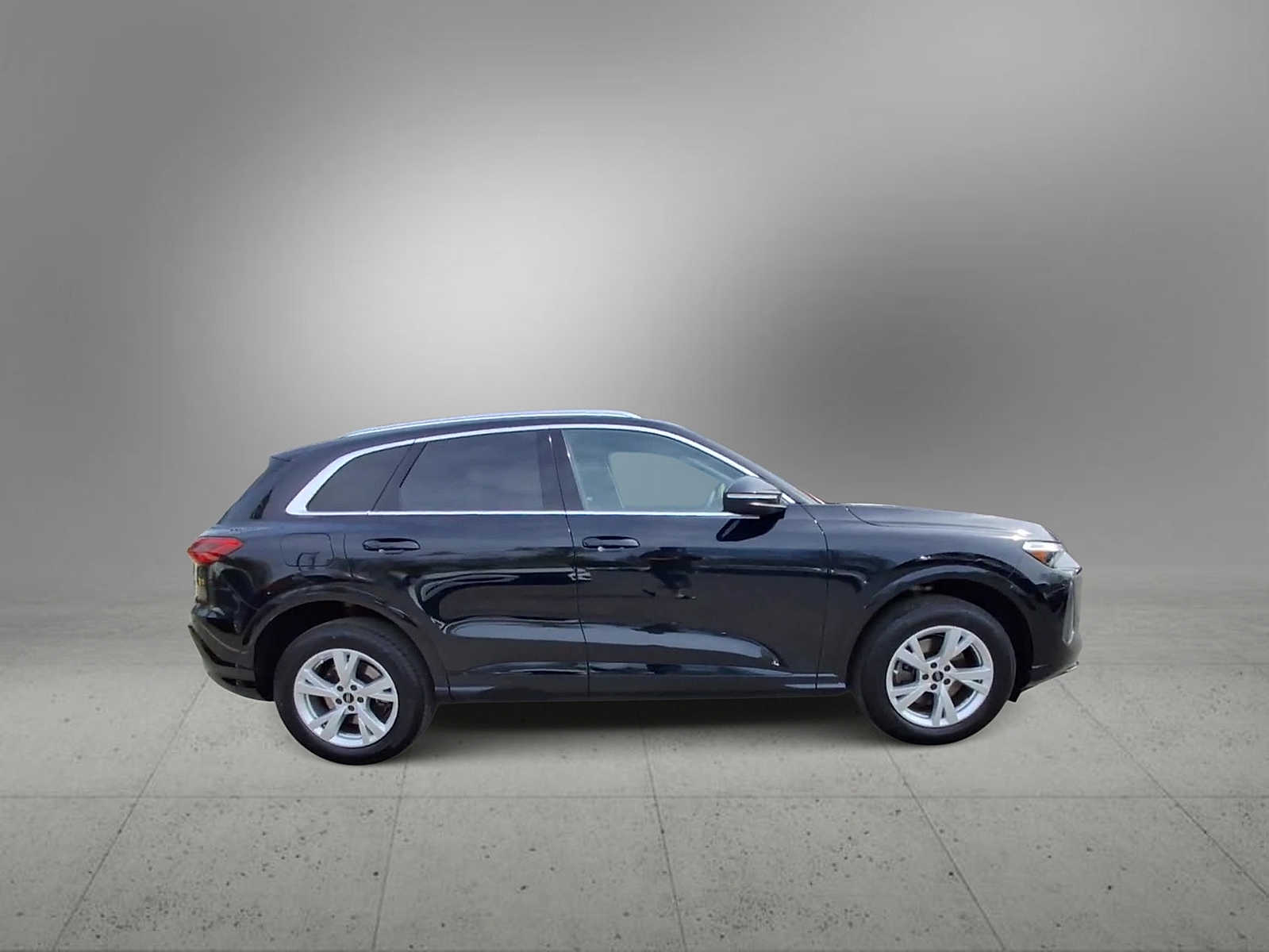 Thumbnail: 2025 Audi Q5 - 9