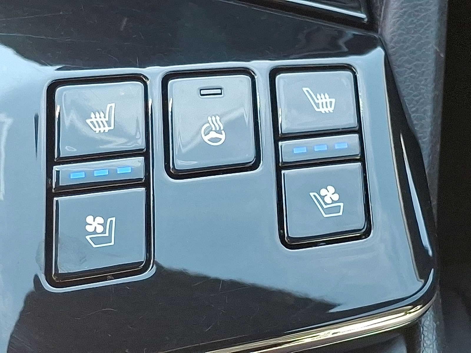 Thumbnail: 2023 Kia Sportage - 17