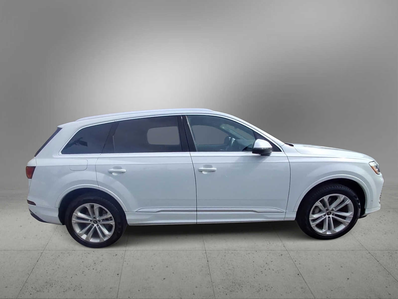 Thumbnail: 2025 Audi Q7 - 9
