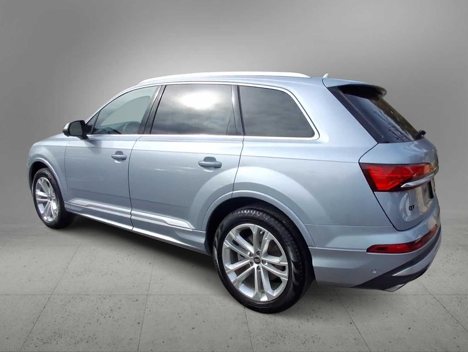 Thumbnail: 2025 Audi Q7 - 6