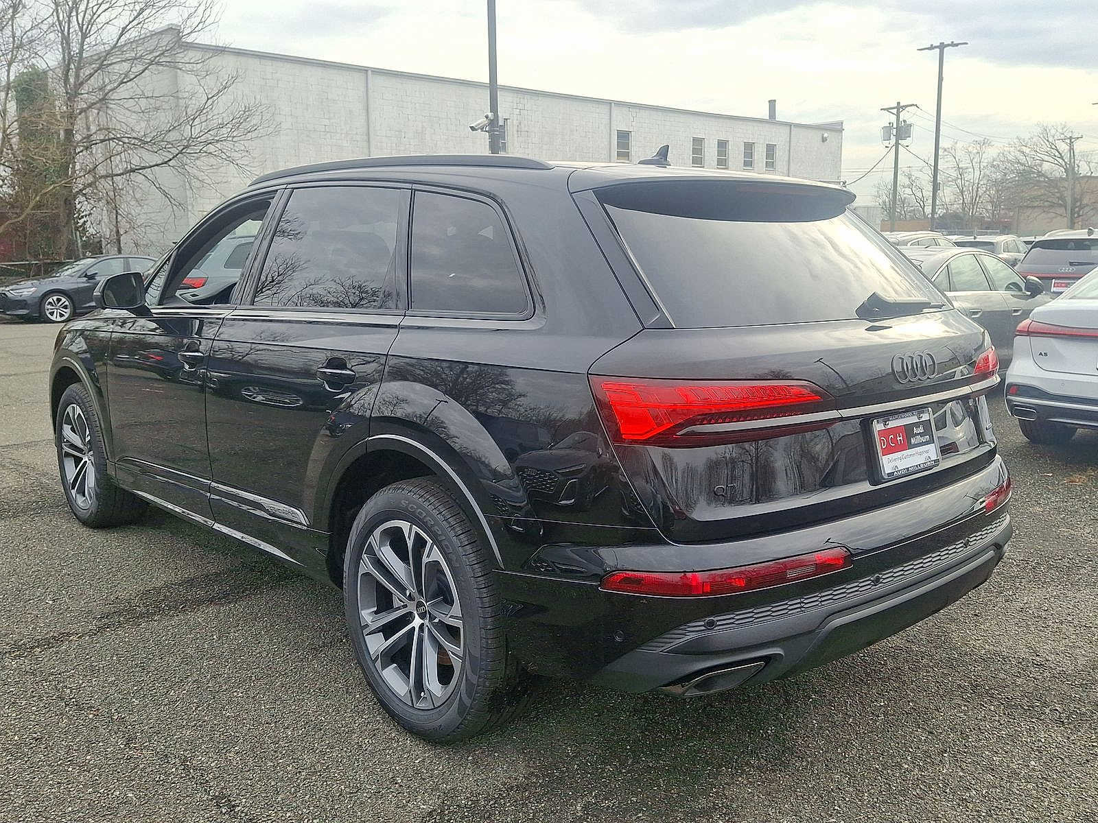 Thumbnail: 2026 Audi Q7 - 12