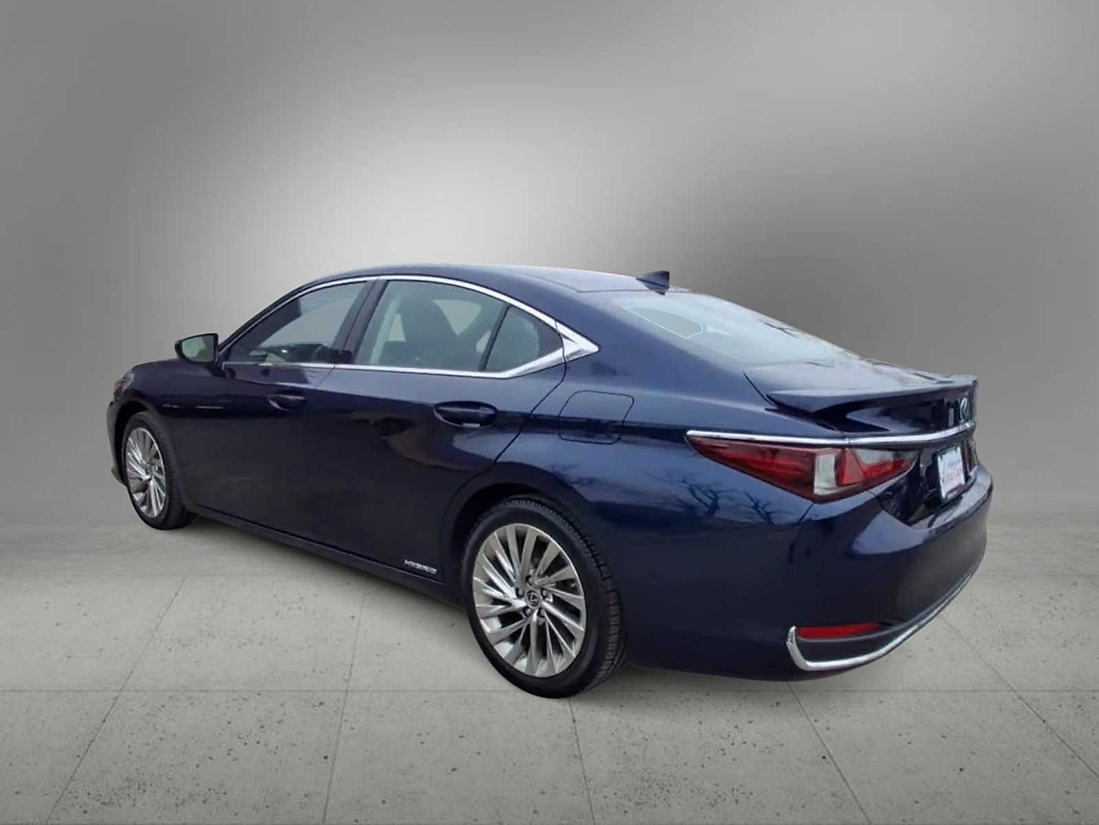 Thumbnail: 2022 Lexus ES - 6