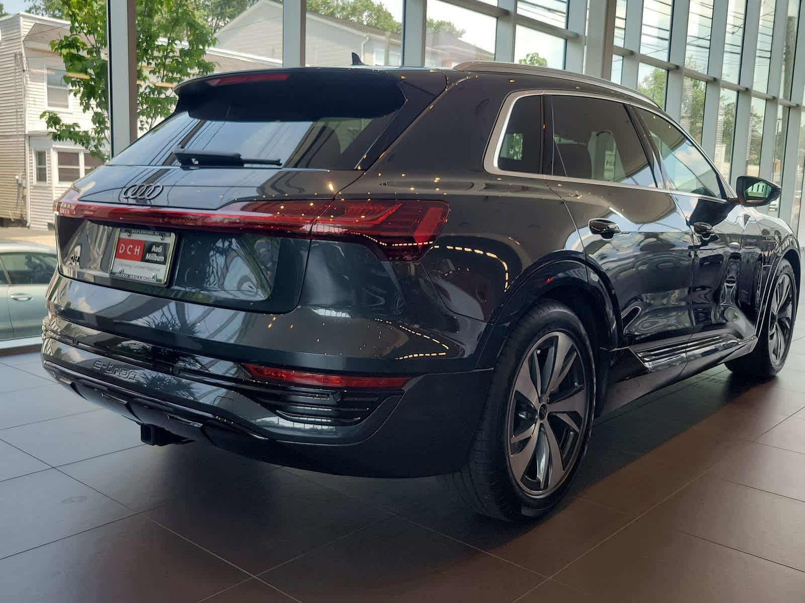 2024 Audi Q8 e-tron Premium 19