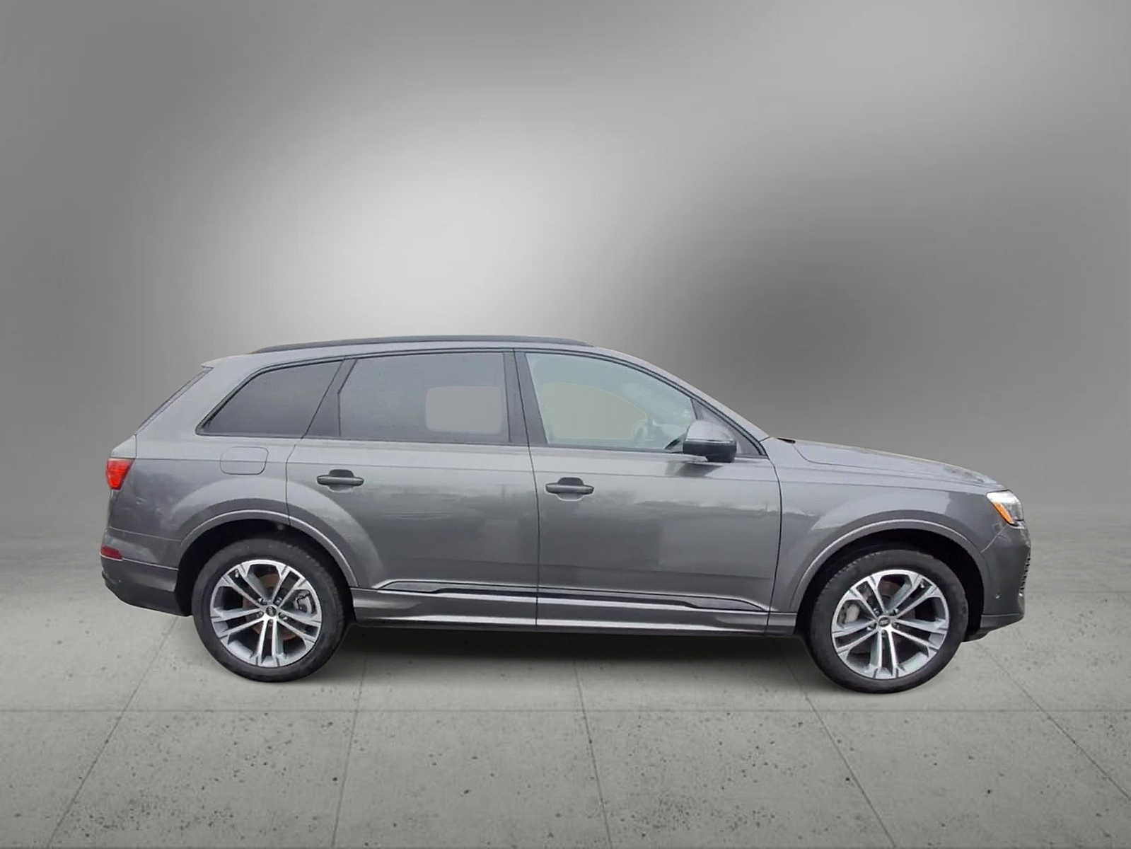Thumbnail: 2025 Audi Q7 - 9