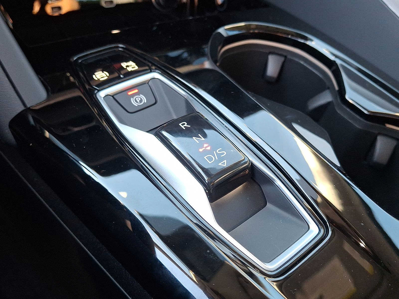 Thumbnail: 2025 Audi Q5 - 13