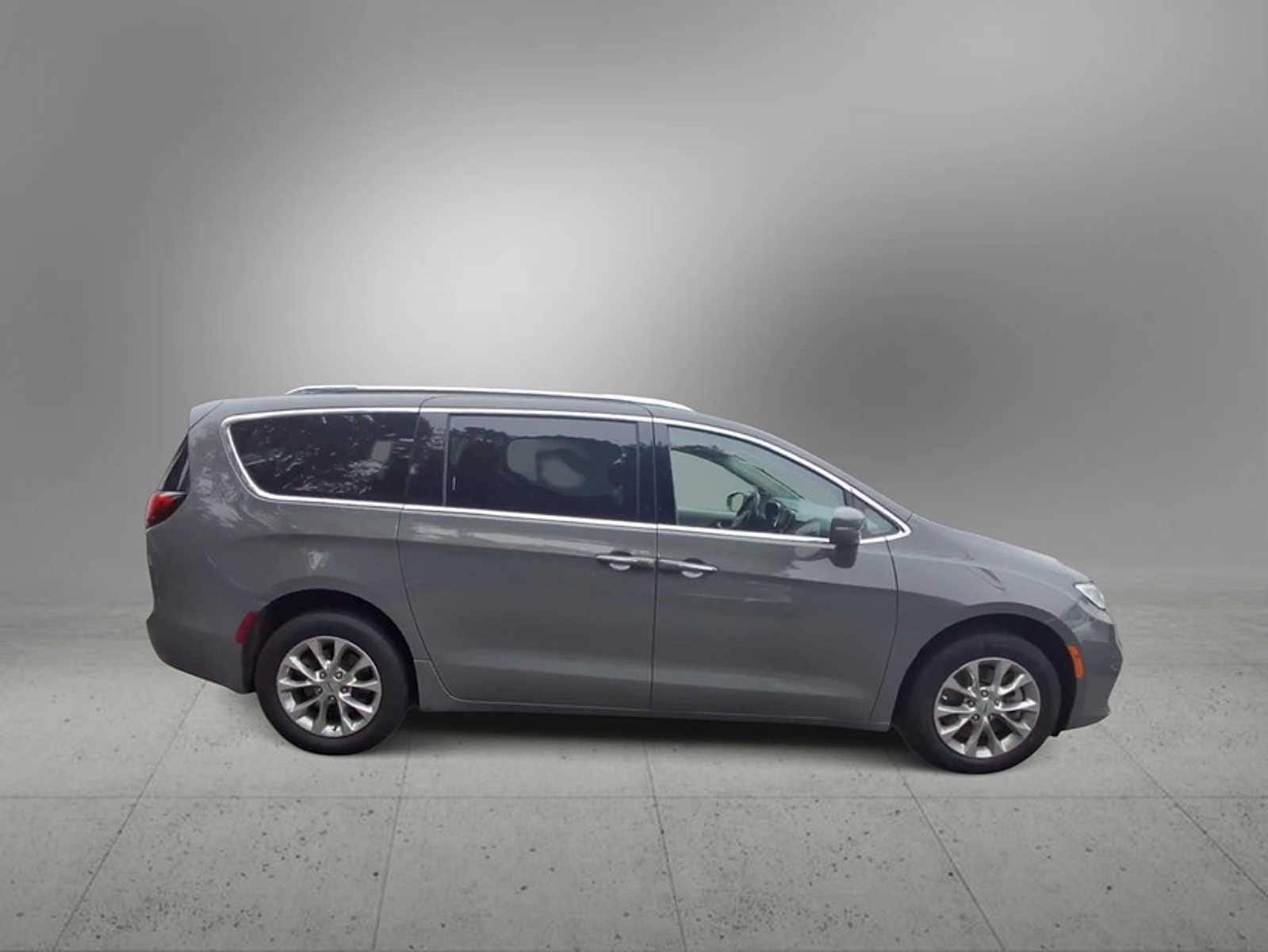 2021 Chrysler Pacifica Touring L 9