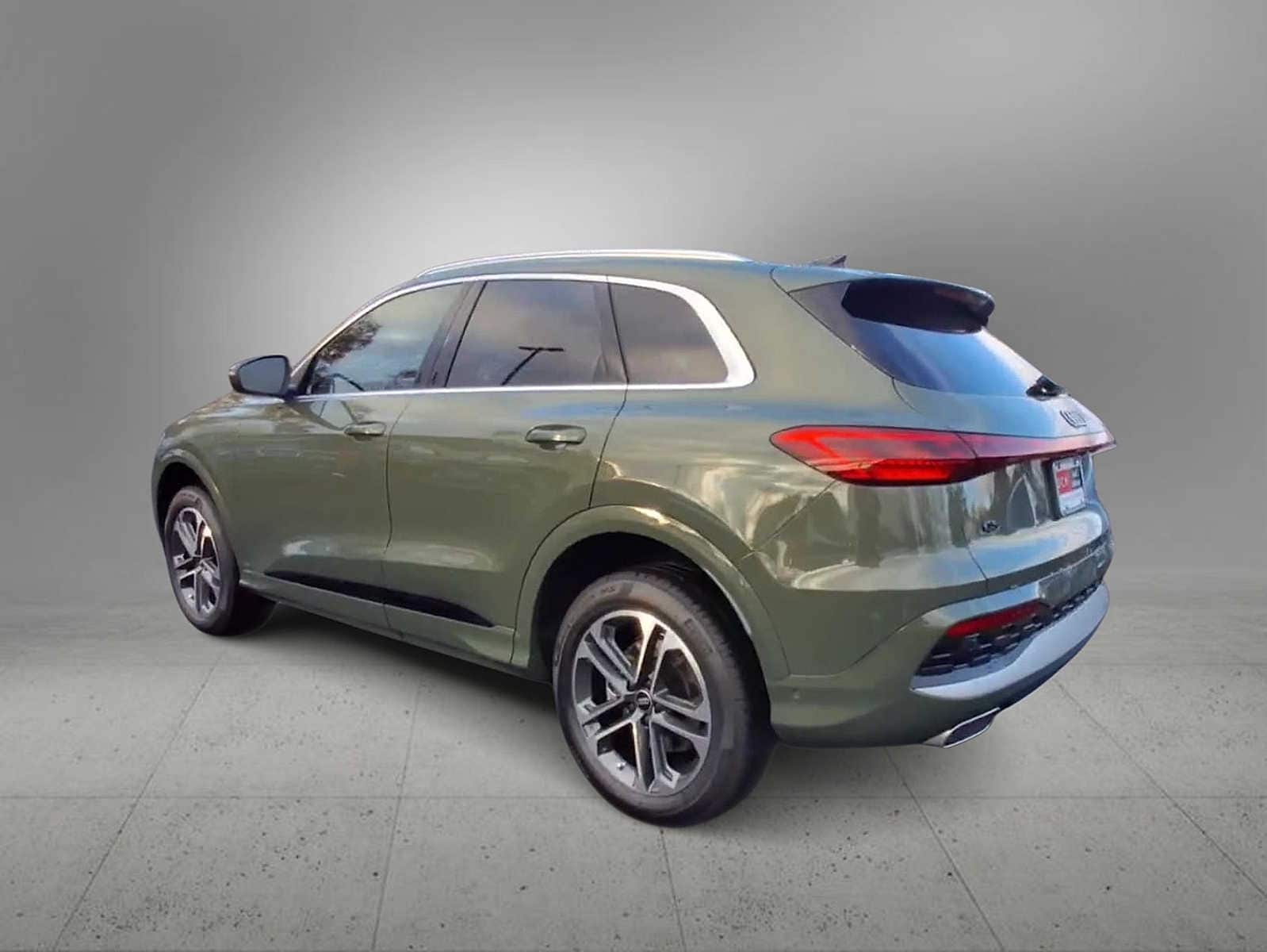 Thumbnail: 2025 Audi Q5 - 6