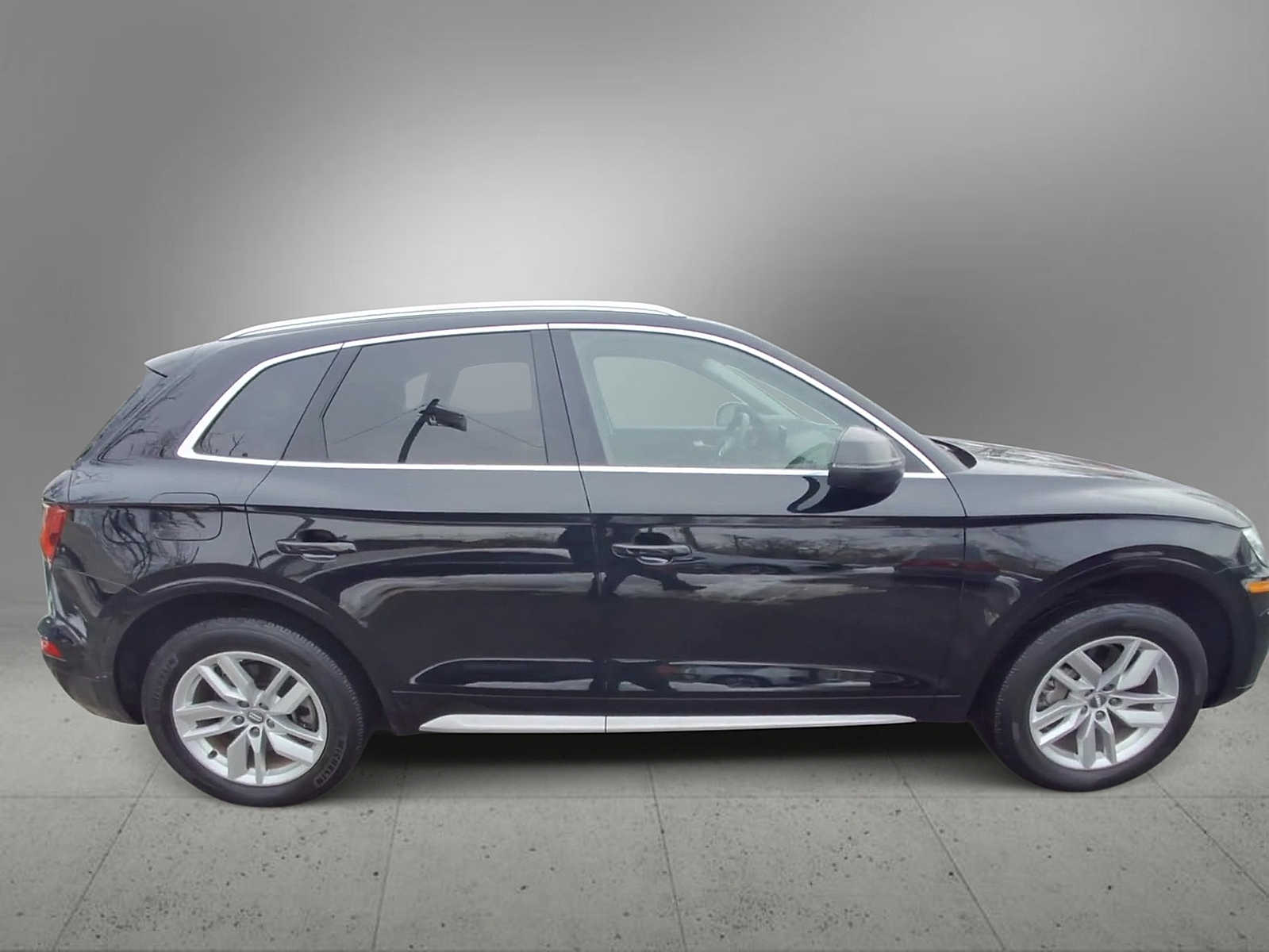 Thumbnail: 2020 Audi Q5 - 9
