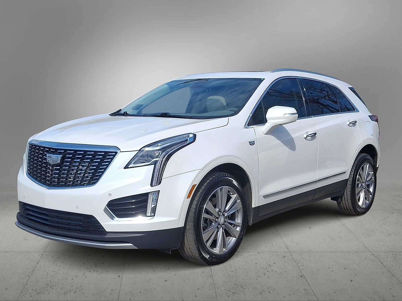 Thumbnail: 2024 Cadillac XT5 - 1