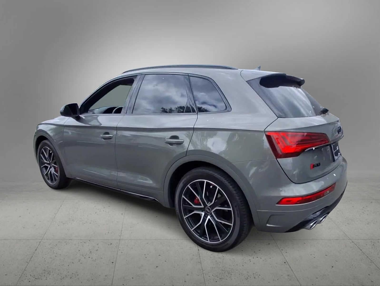 Thumbnail: 2023 Audi SQ5 - 5