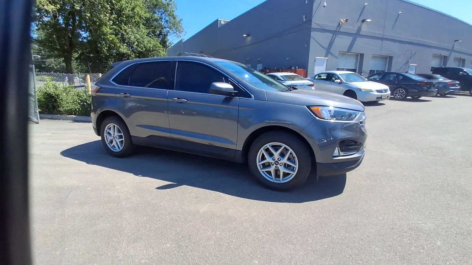 Thumbnail: 2022 Ford Edge - 8