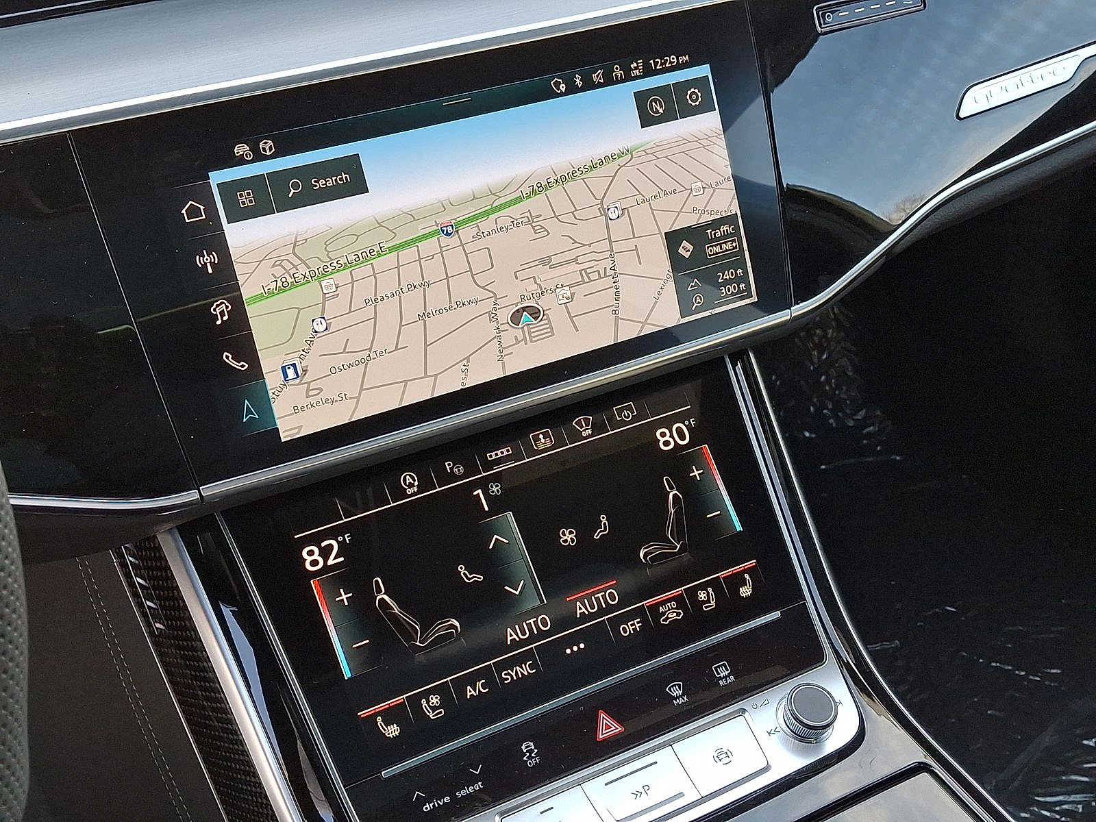 Thumbnail: 2025 Audi S8 - 14