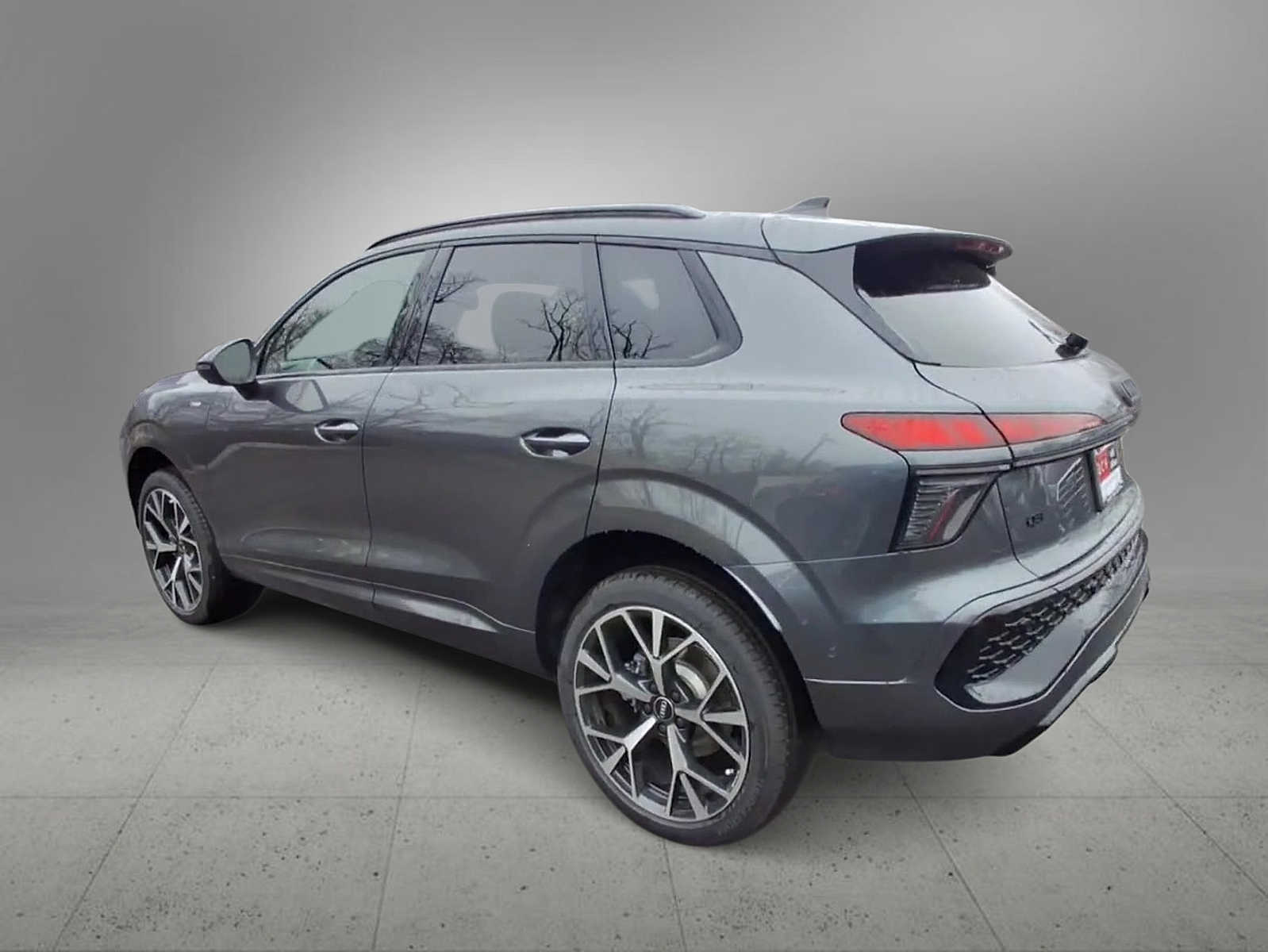 Thumbnail: 2026 Audi Q3 - 6