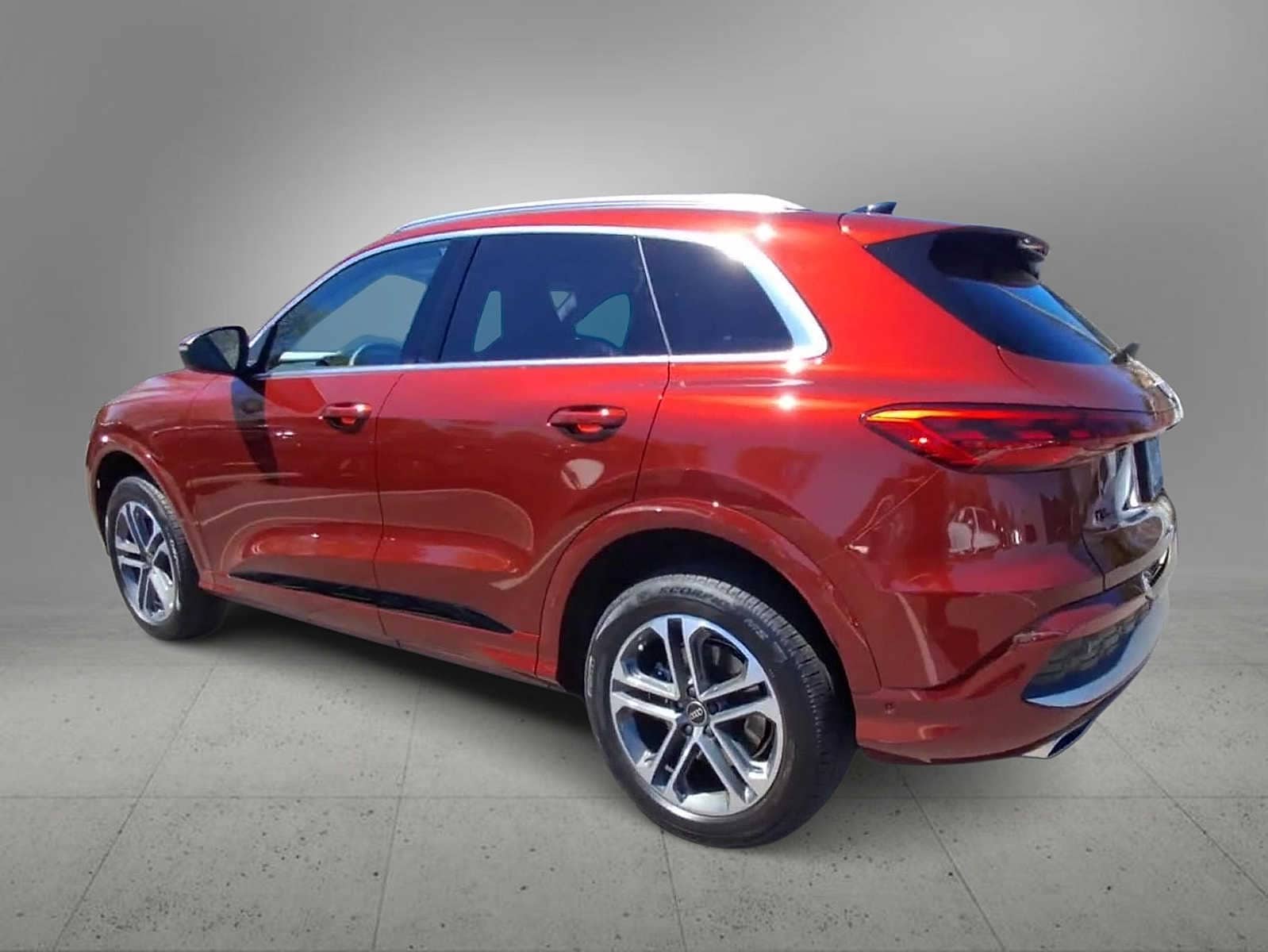 Thumbnail: 2025 Audi Q5 - 6