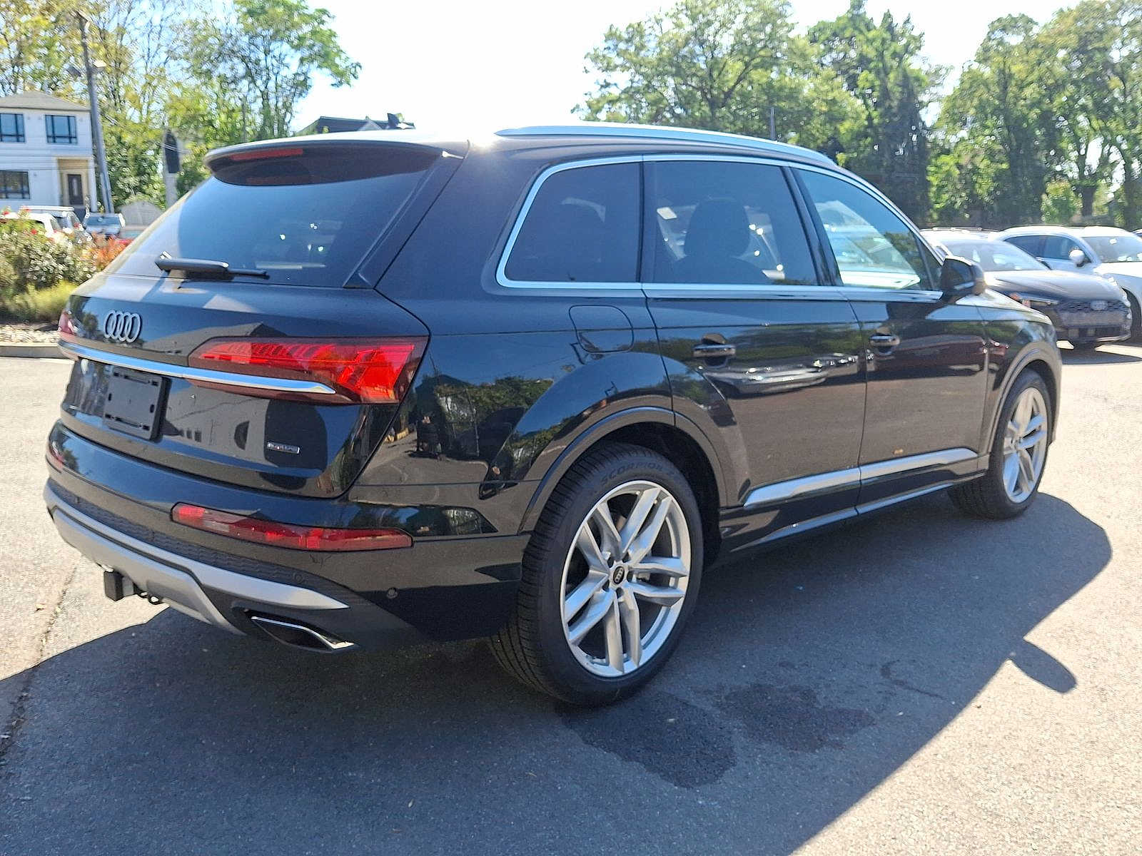 Thumbnail: 2025 Audi Q7 - 12