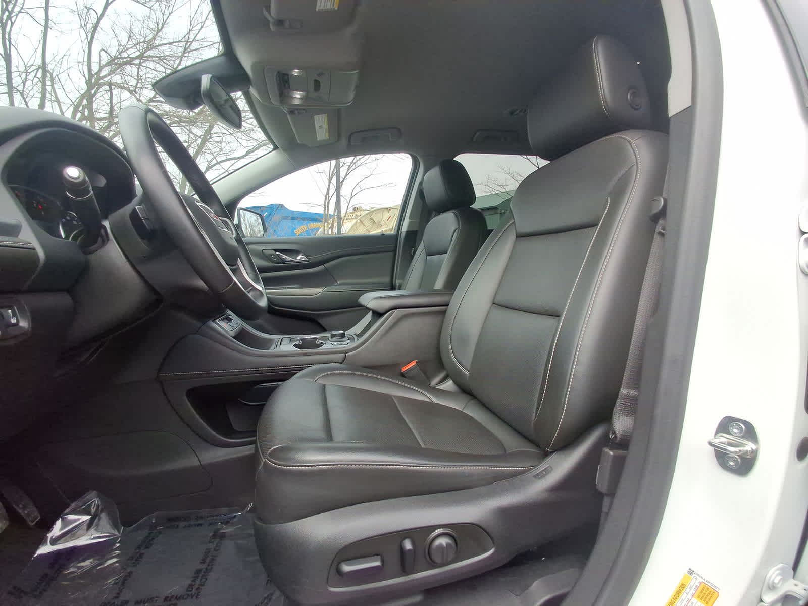 2023 GMC Acadia SLT 11