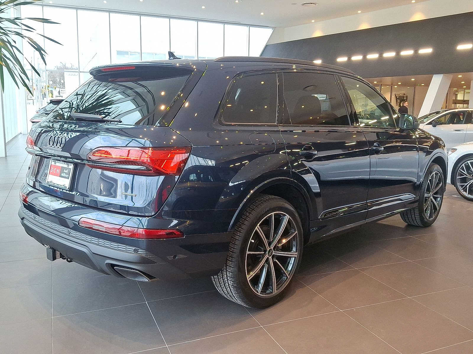 Thumbnail: 2026 Audi Q7 - 3