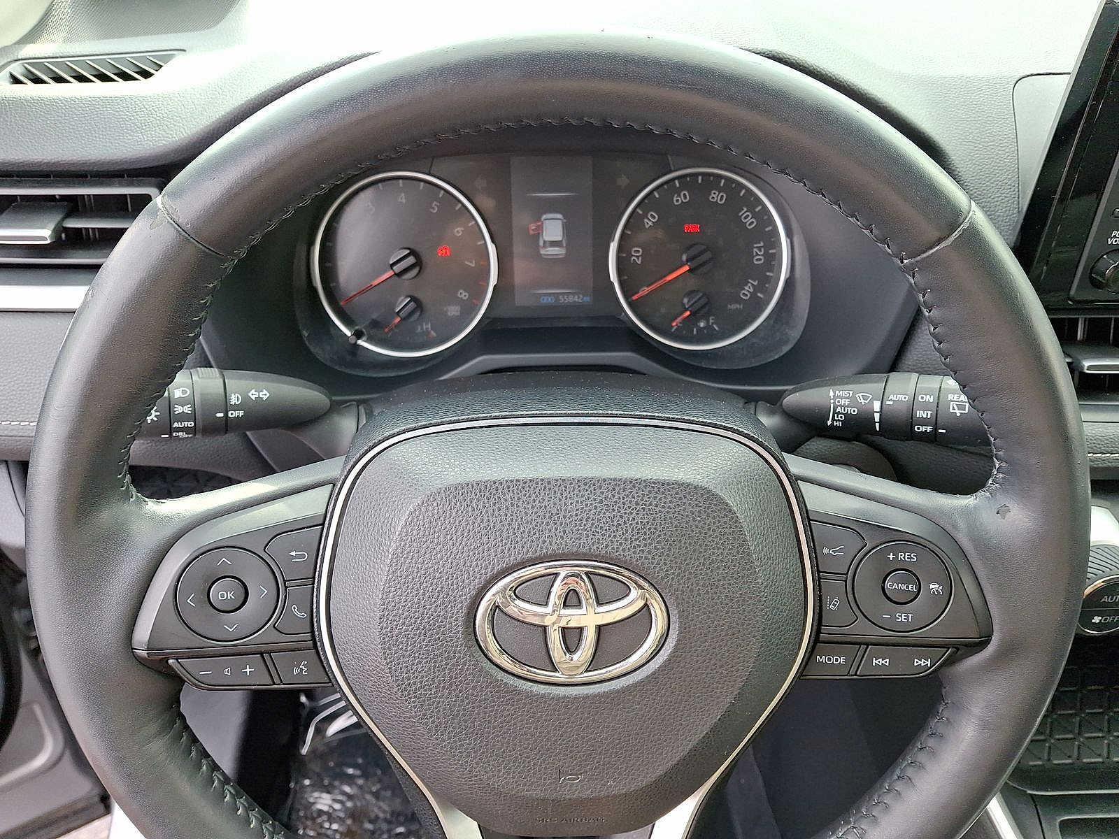 Thumbnail: 2019 Toyota RAV4 - 16