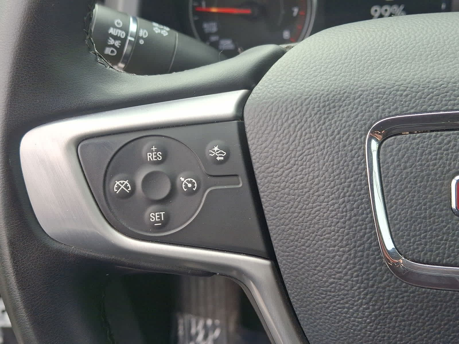 2023 GMC Acadia SLT 17
