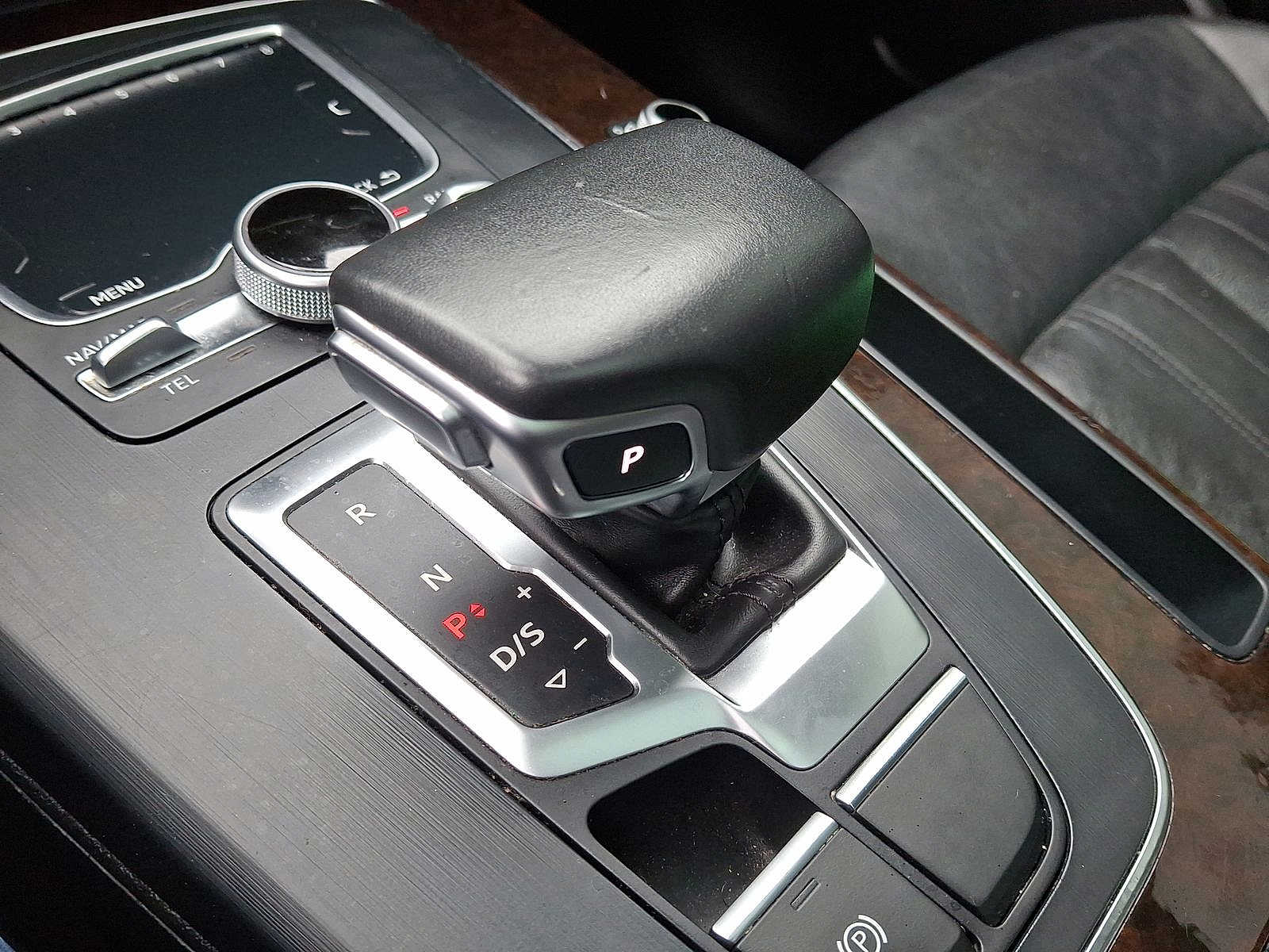 2018 Audi Q5 e Premium Plus 12