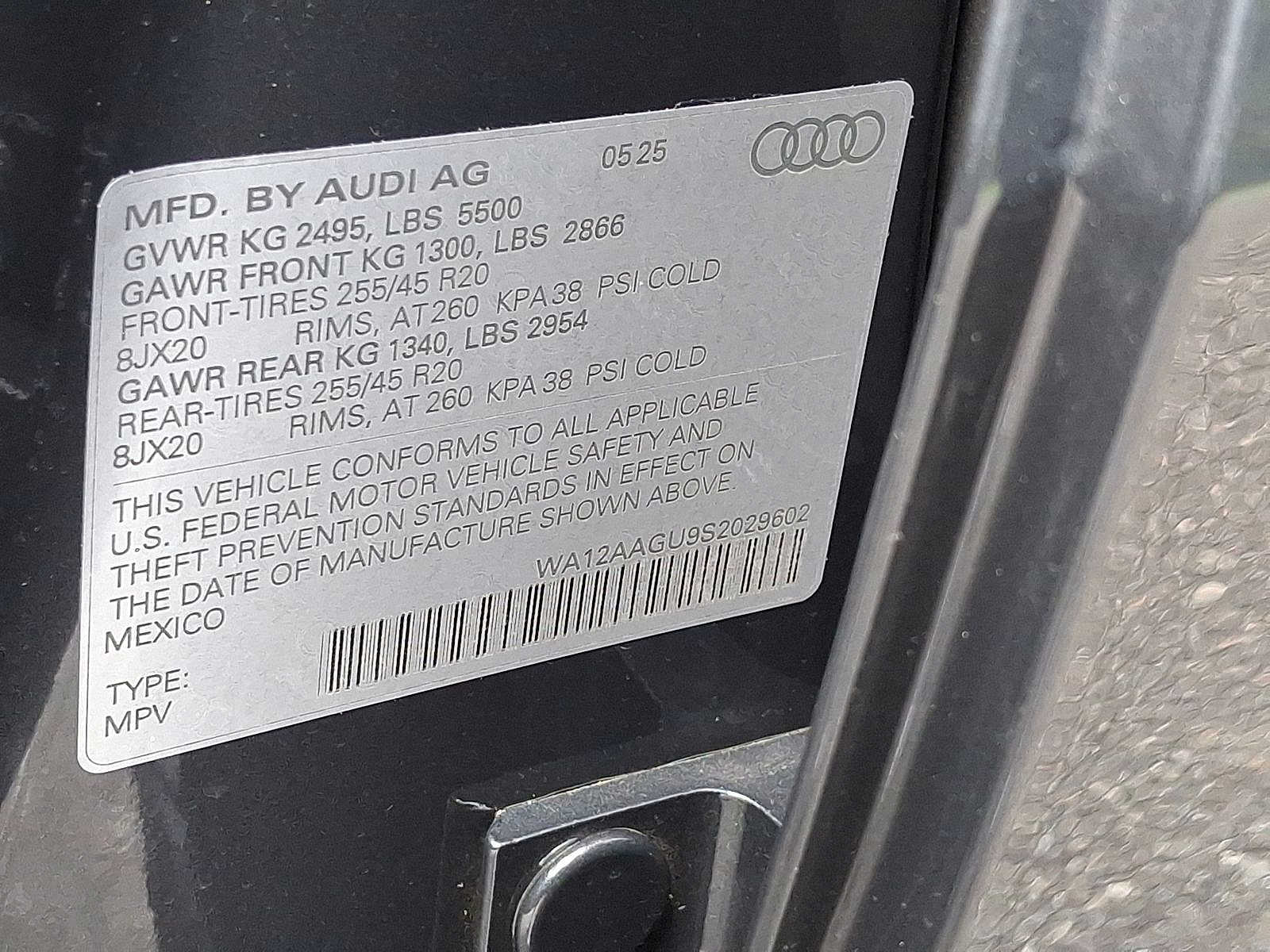 Thumbnail: 2025 Audi Q5 - 17