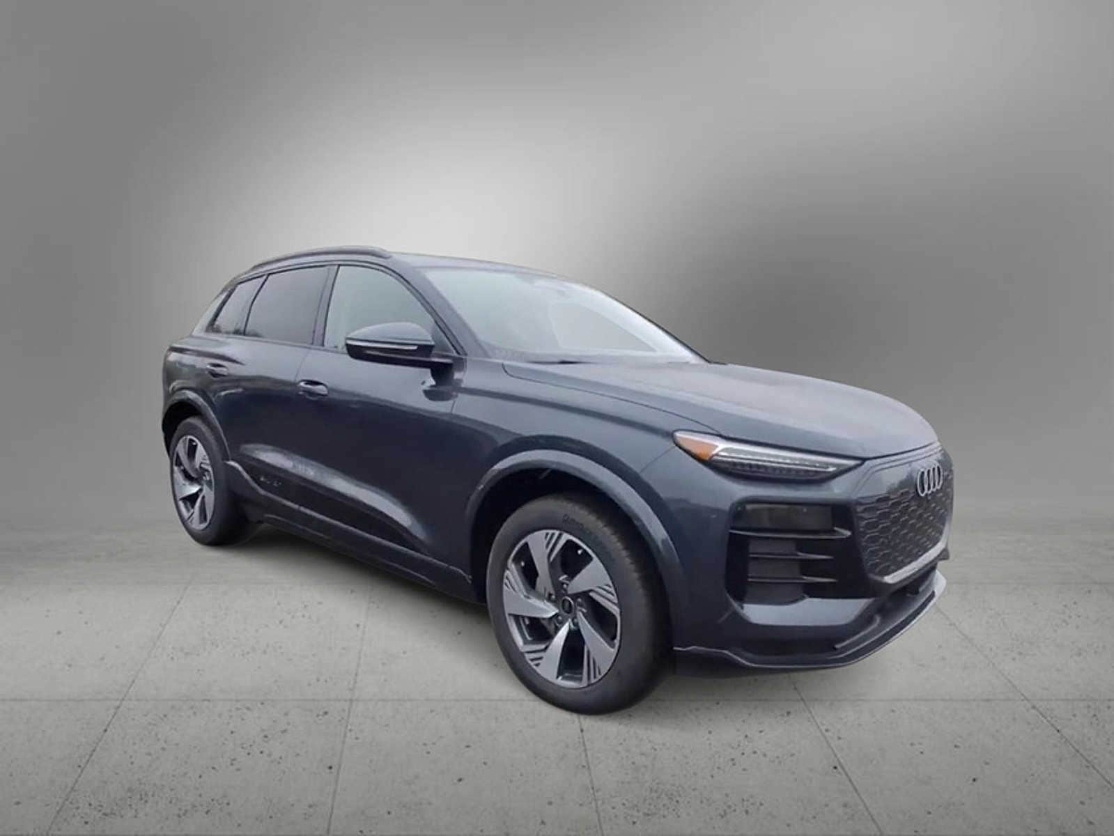 Thumbnail: 2025 Audi Q6 e-tron - 2