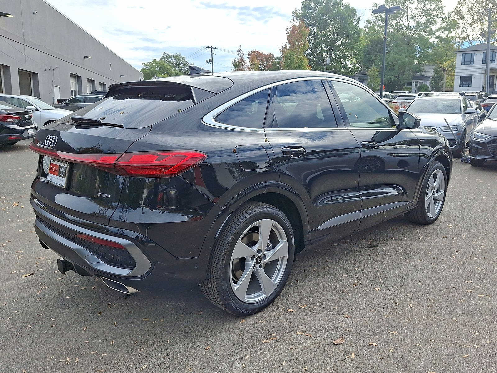 Thumbnail: 2025 Audi Q5 - 12