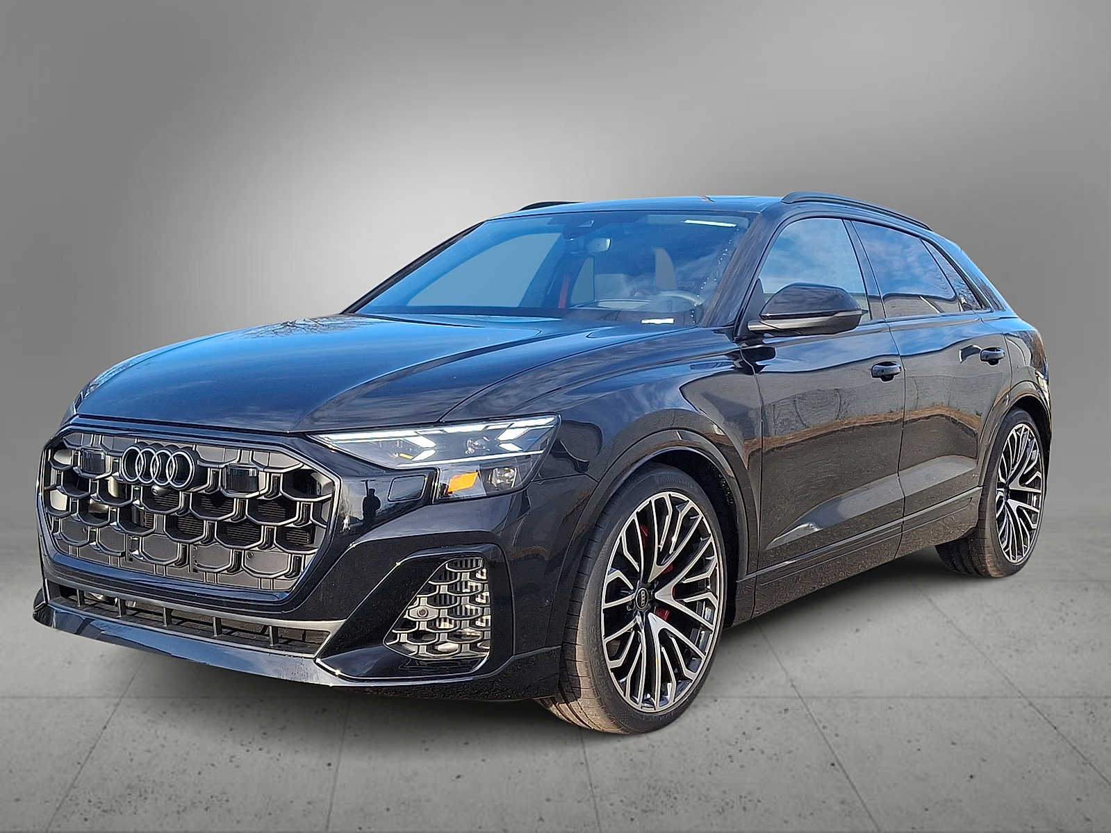 Thumbnail: 2026 Audi SQ8 - 1