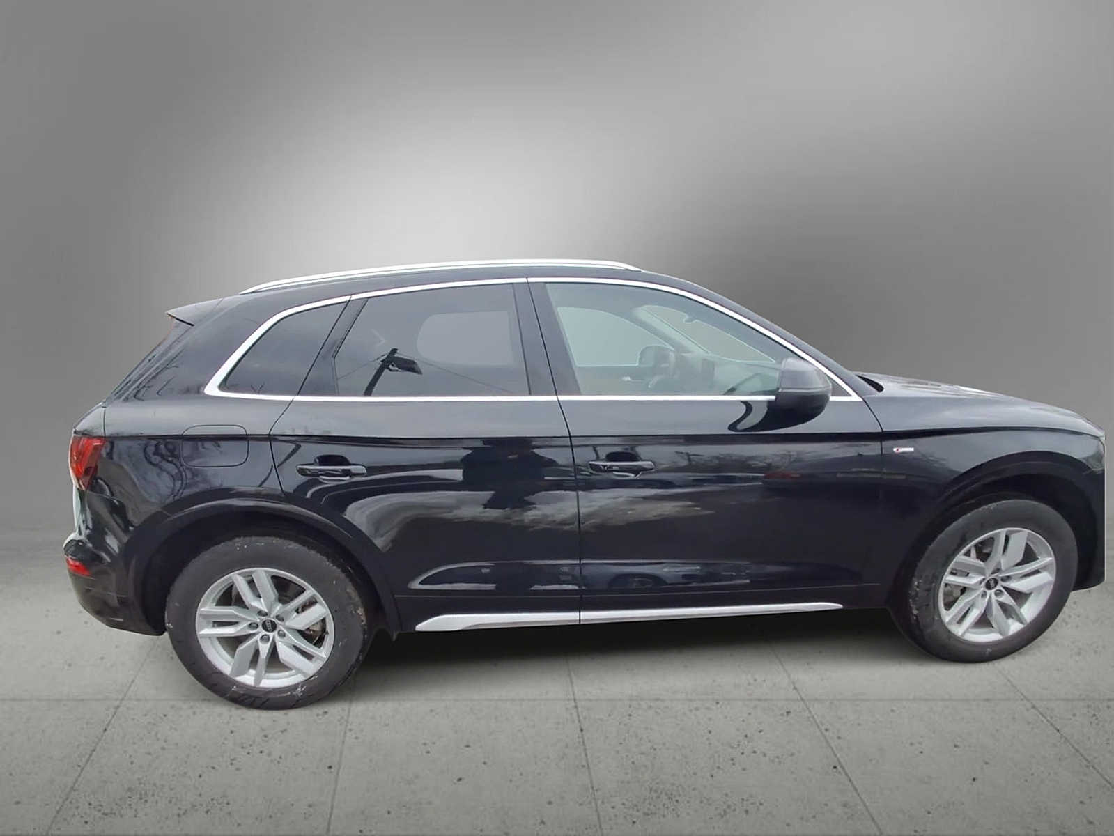 Thumbnail: 2023 Audi Q5 - 8