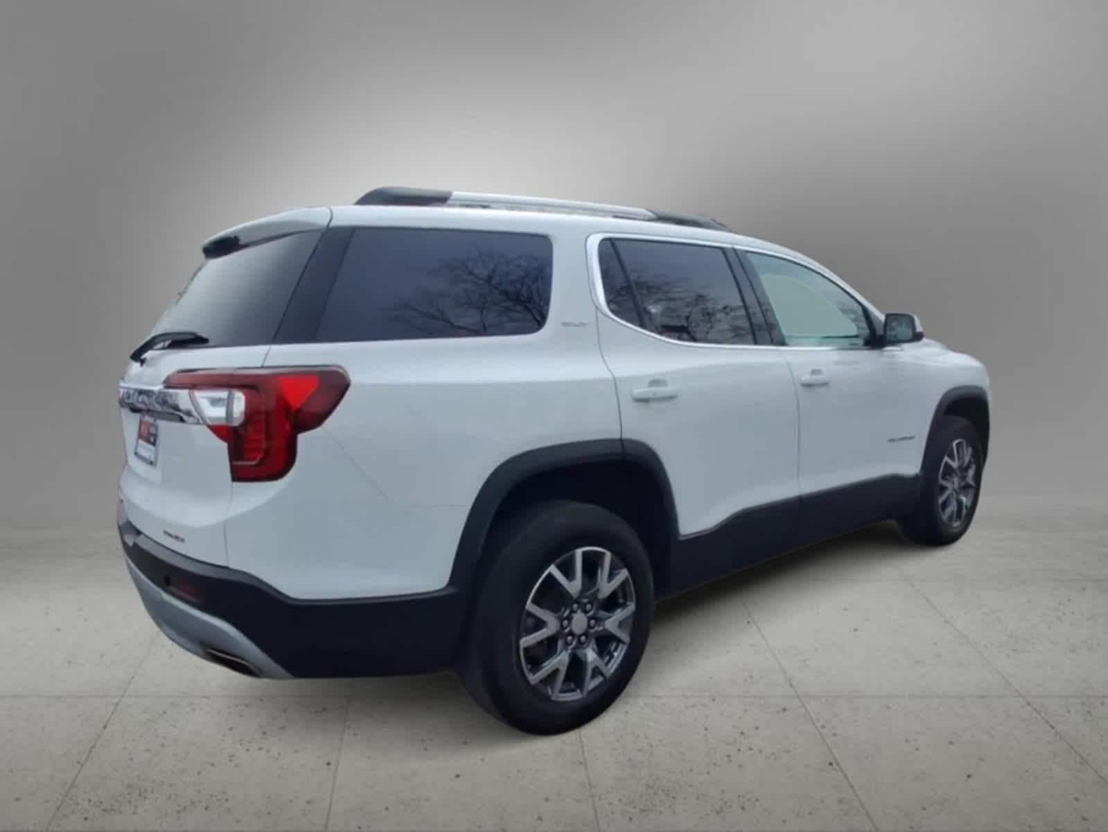 2023 GMC Acadia SLT 8