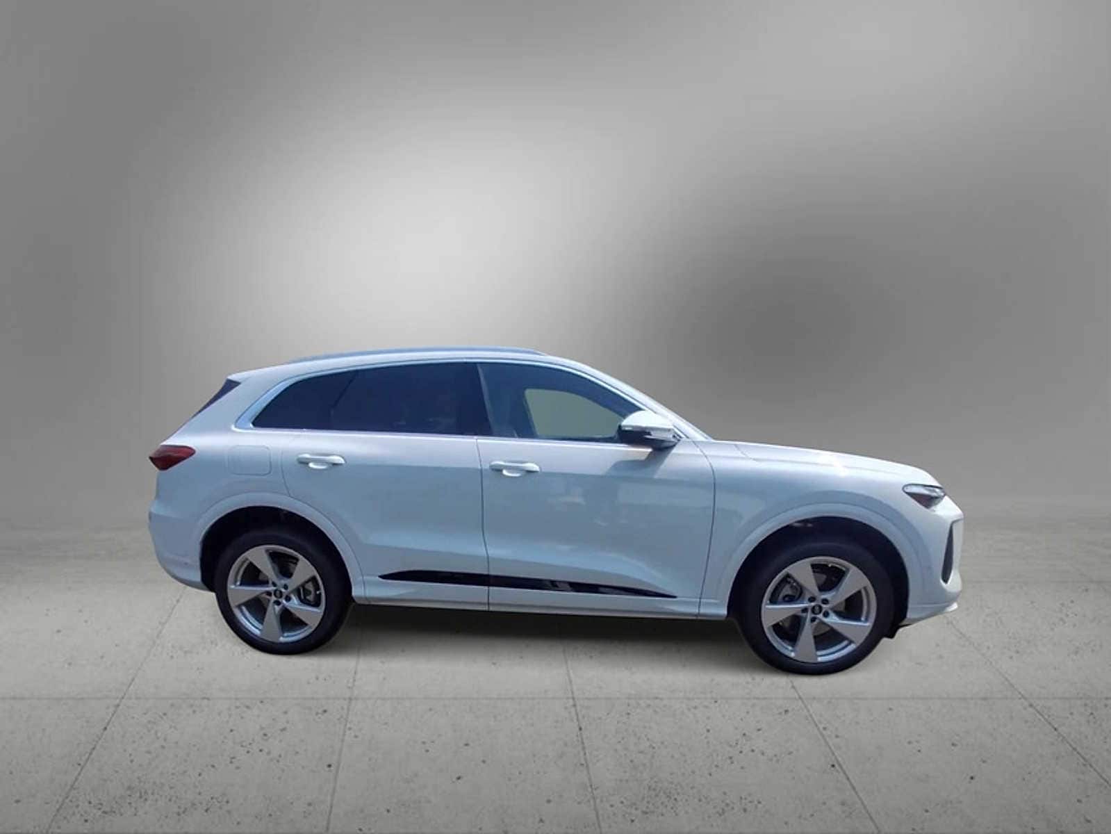 2025 Audi Q5 Premium Plus 9