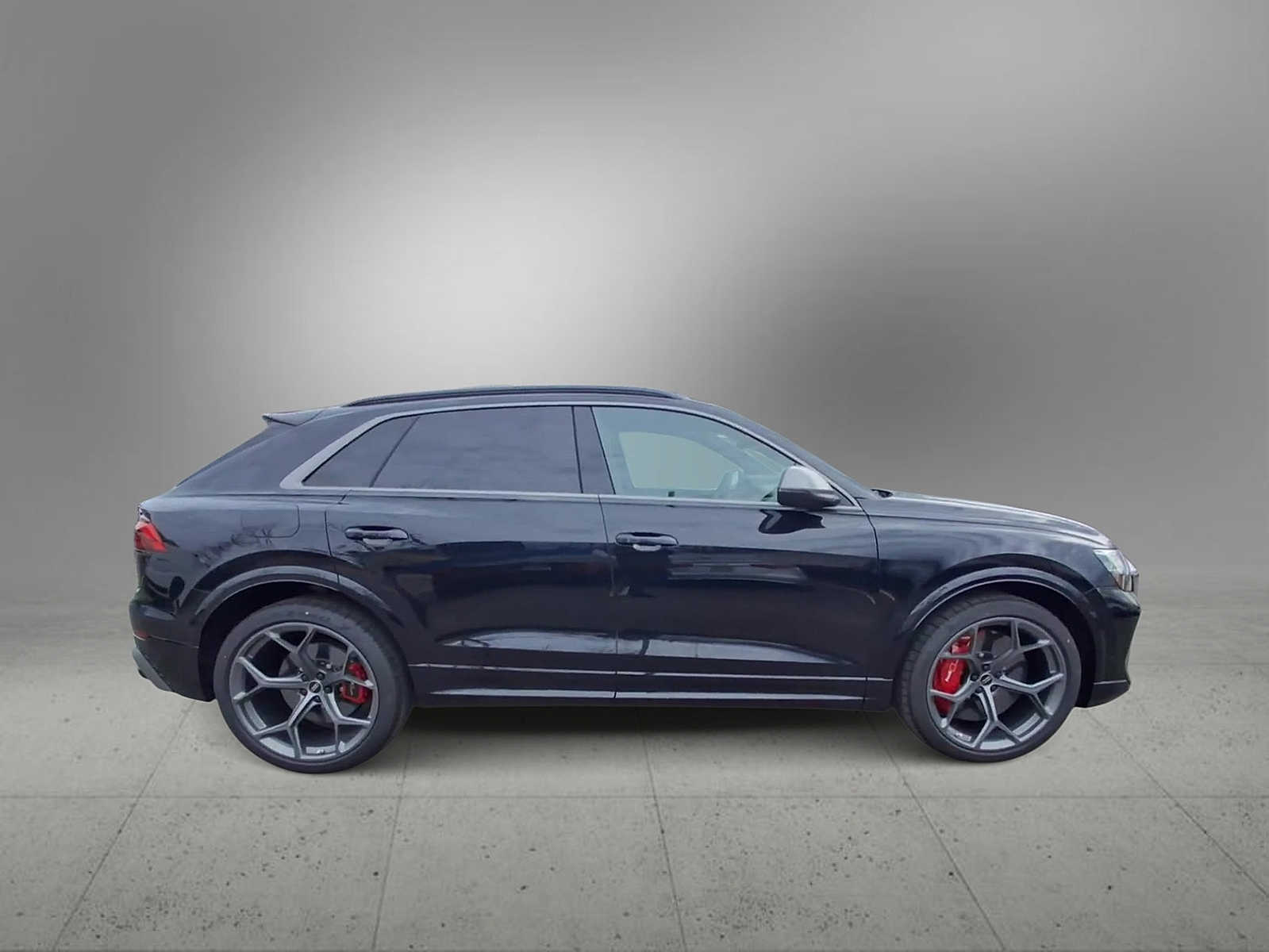 Thumbnail: 2026 Audi RS Q8 - 9