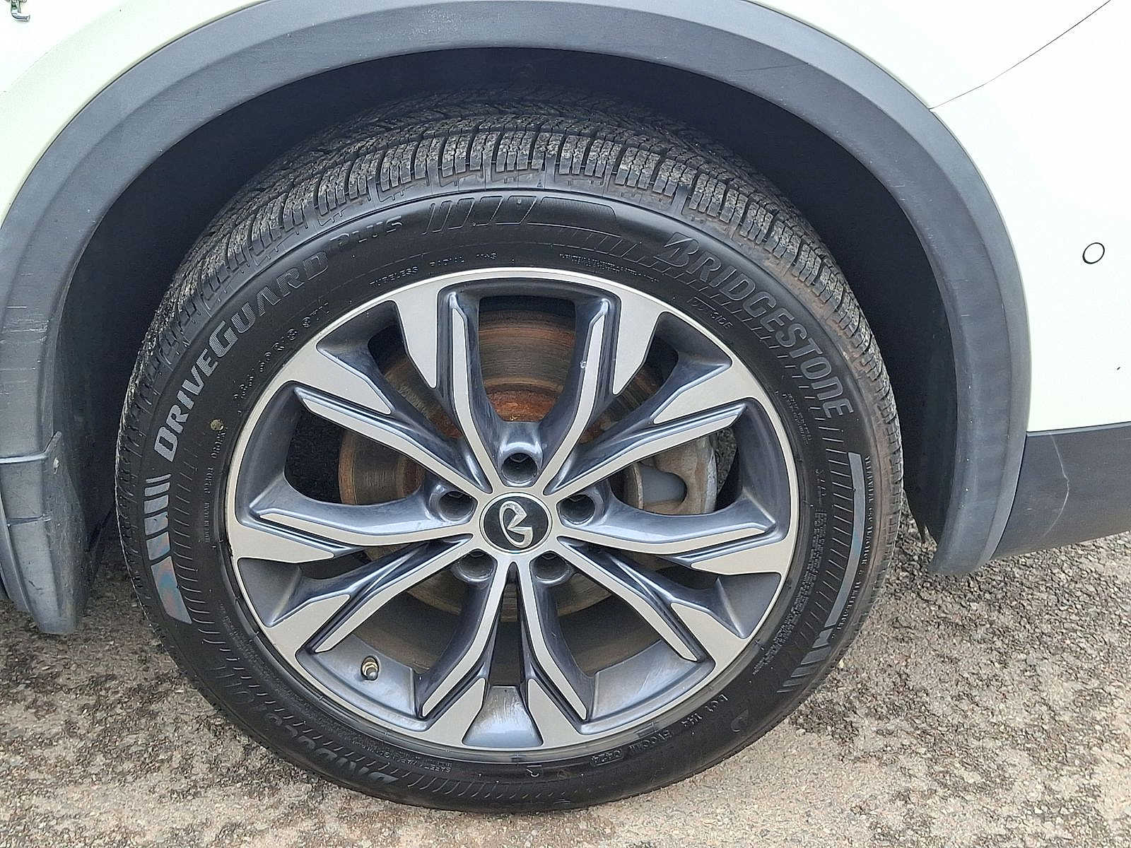 Thumbnail: 2017 INFINITI QX30 - 27