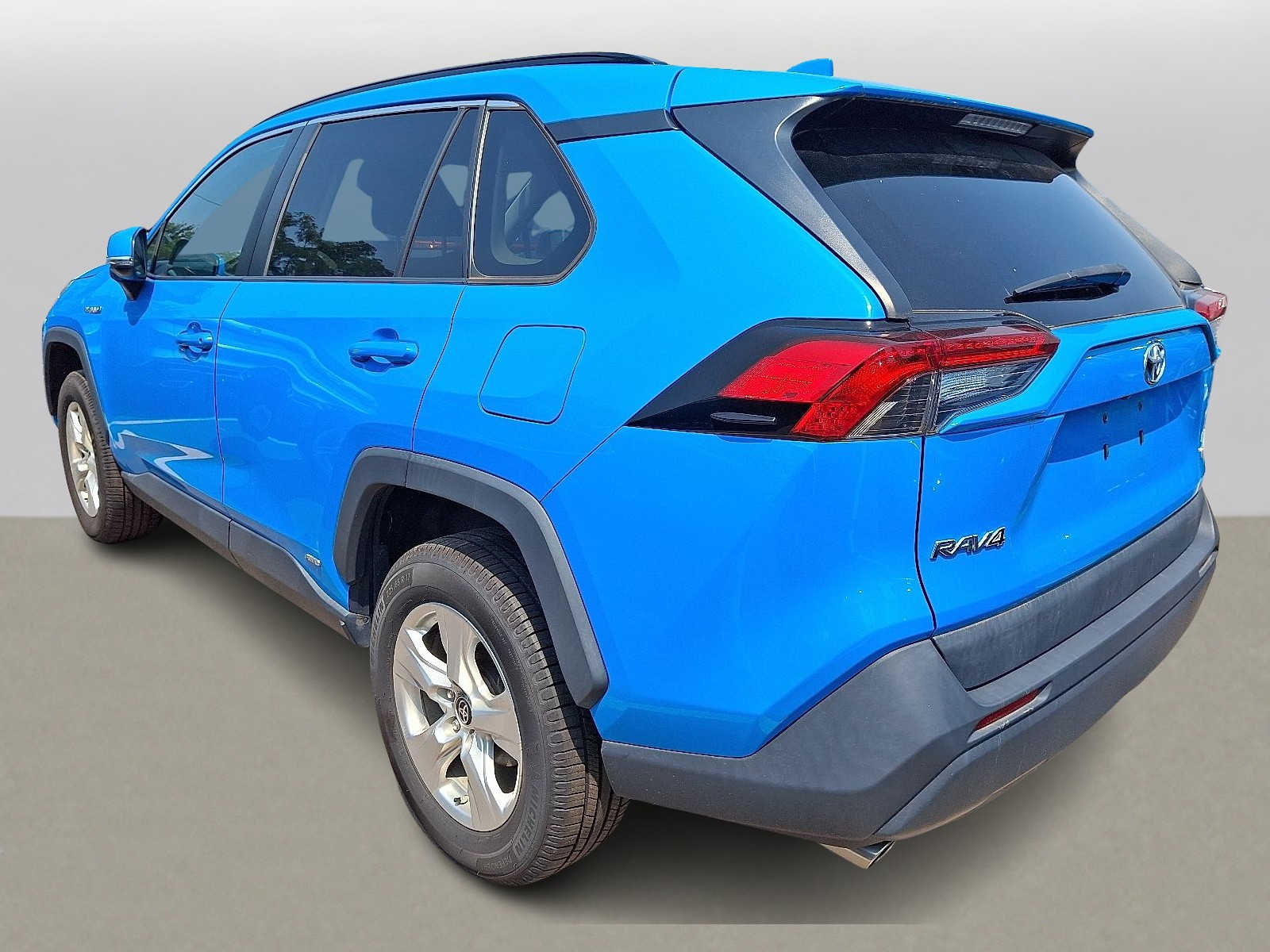 Thumbnail: 2021 Toyota RAV4 - 4