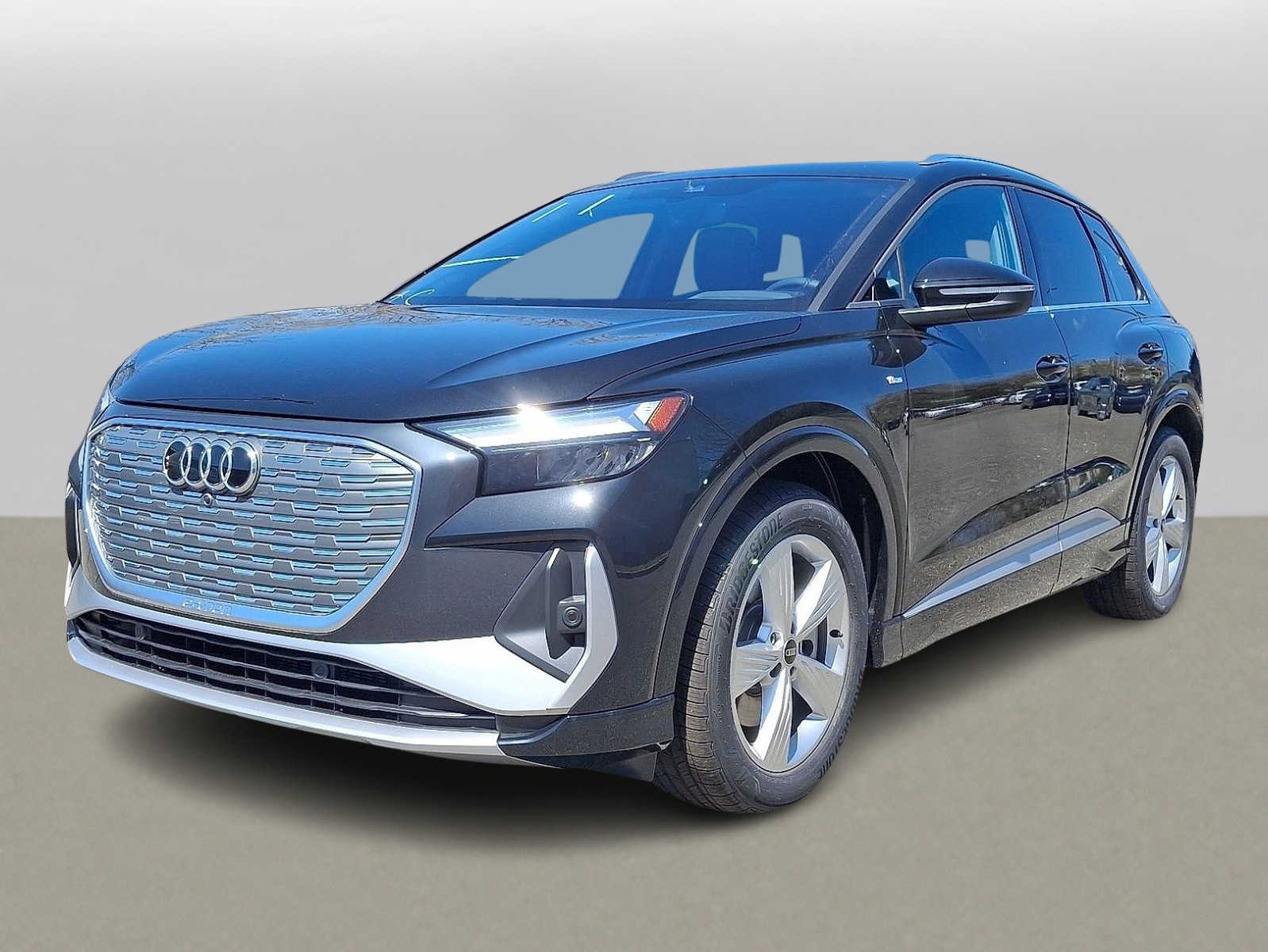 2025 Audi Q4 e-tron Premium -
                  Maplewood, NJ