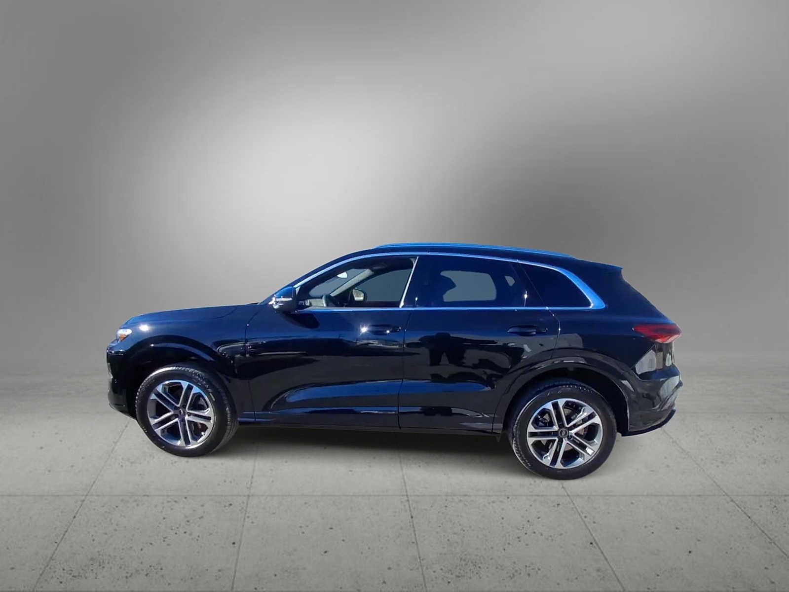 Thumbnail: 2025 Audi Q5 - 5