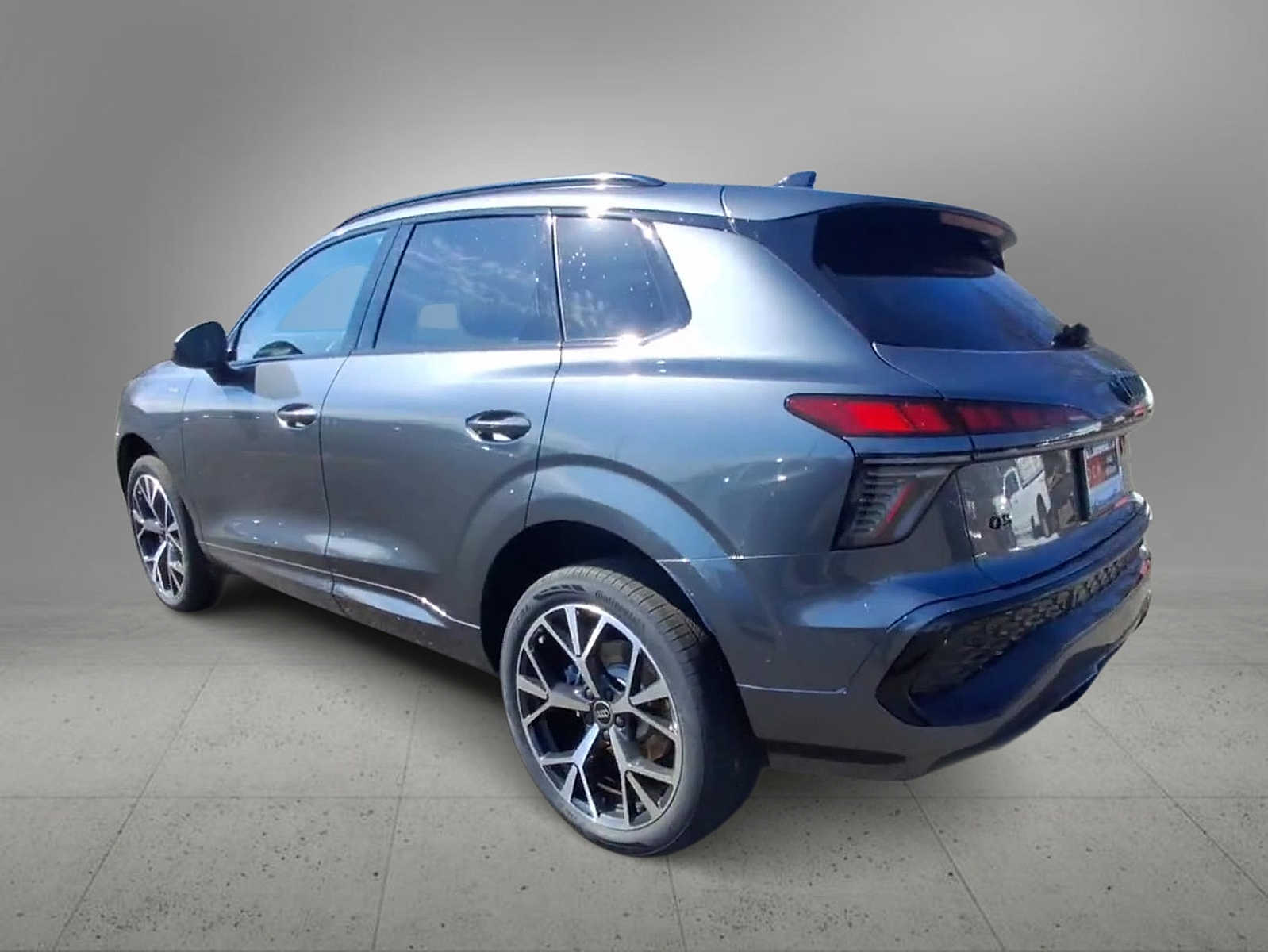 Thumbnail: 2026 Audi Q3 - 6